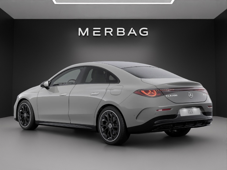 MERCEDES-BENZ CLA 200 8G-DCT 4Matic-image-4