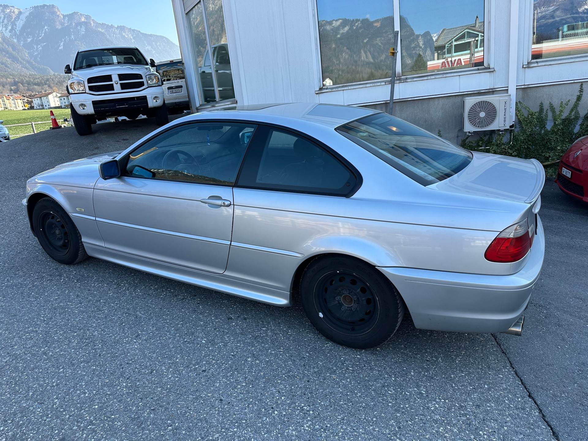 BMW 318Ci Coupé-image-5