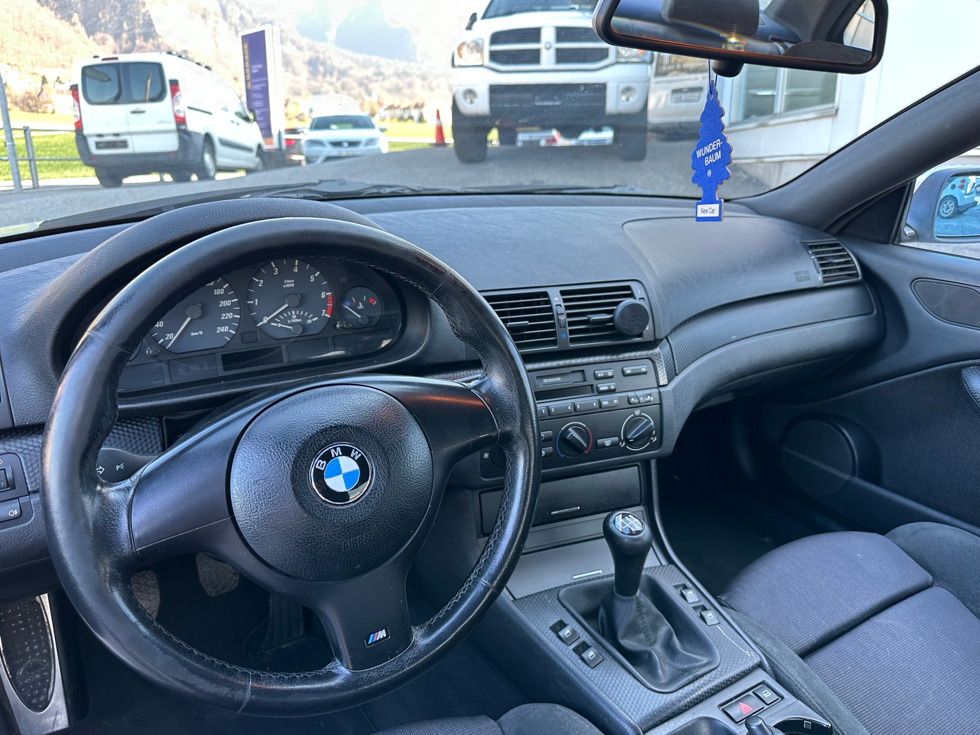 BMW 318Ci Coupé-image-4