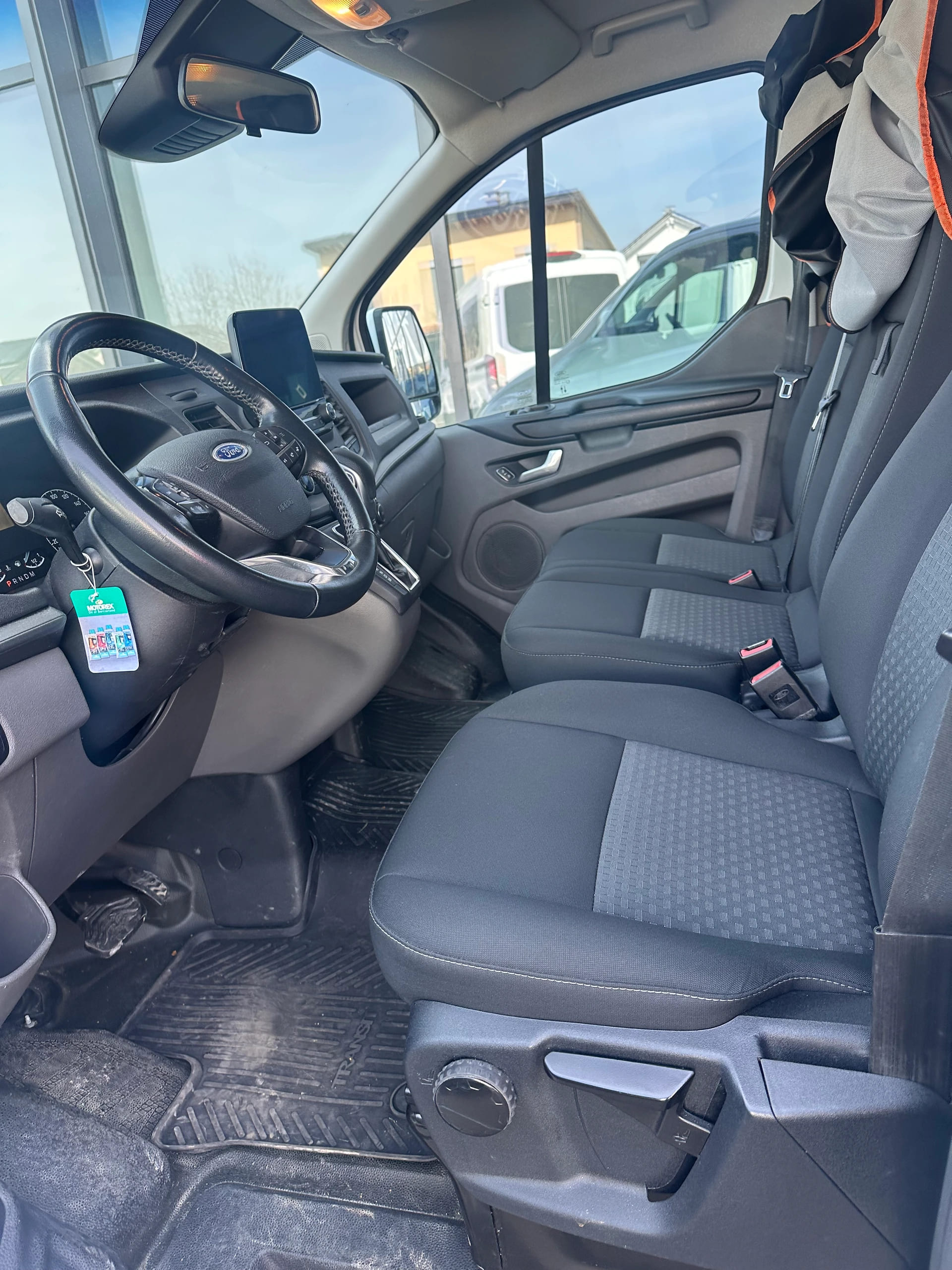 FORD Transit Custom Van 320 L1 2.0 TDCi Trend-image-9