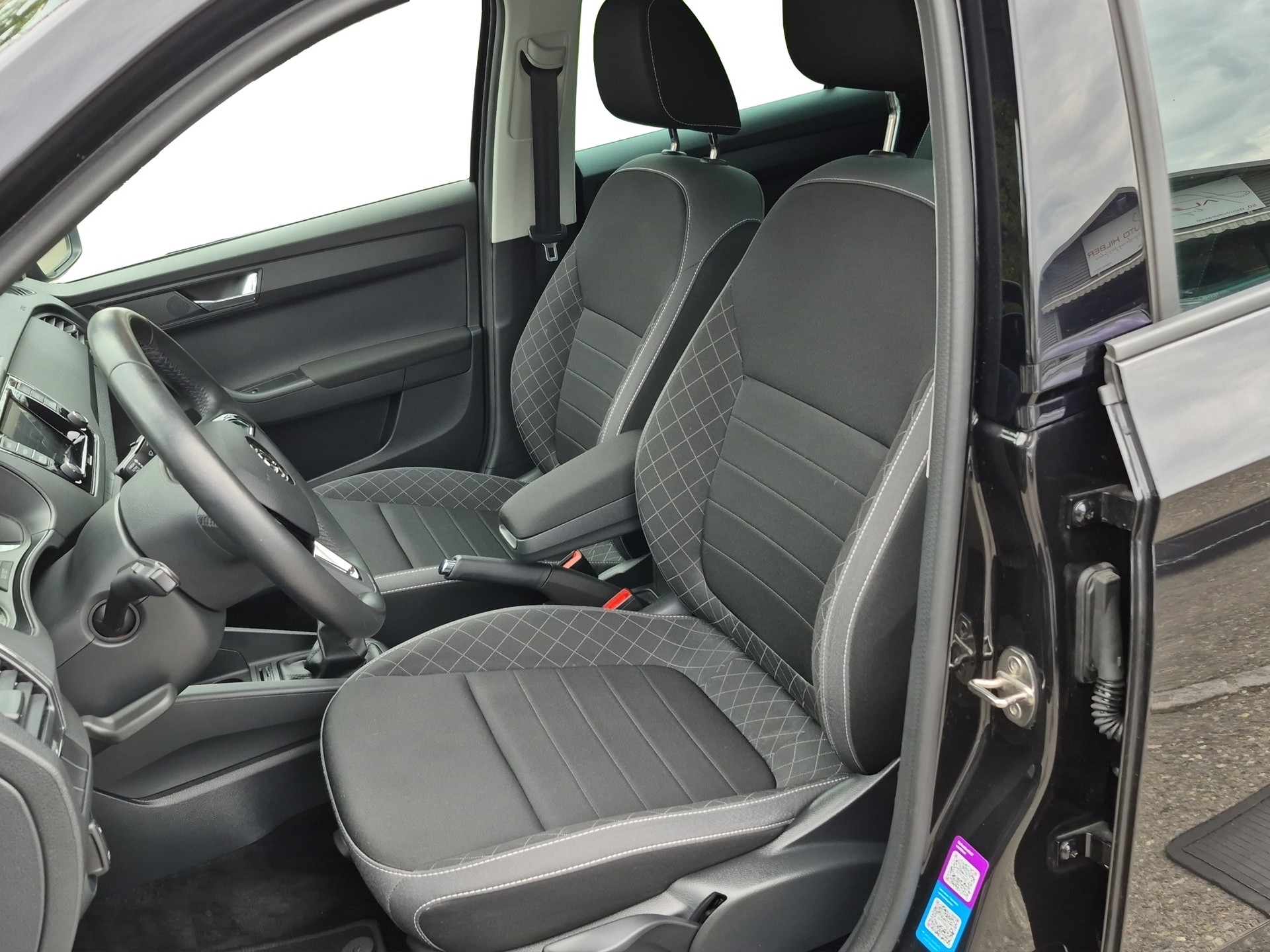 SKODA Fabia Combi 1.0 TSI Ambition-image-9