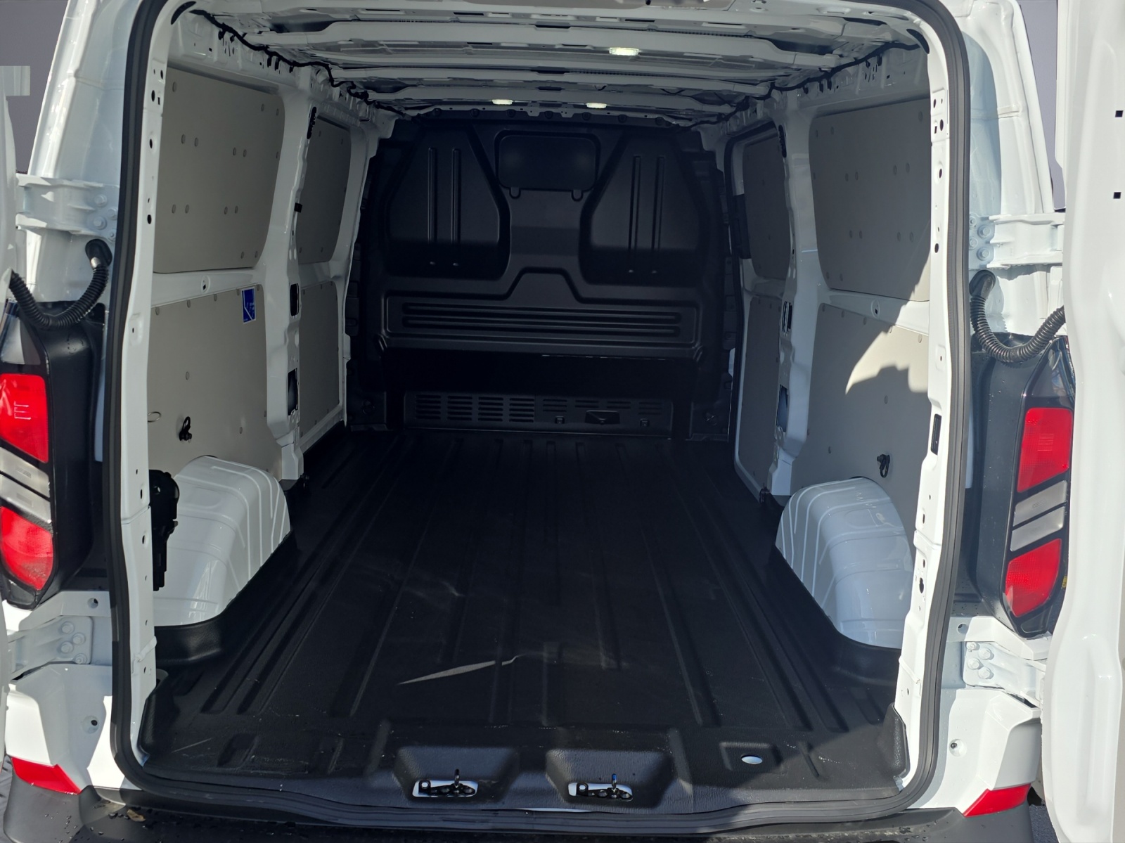 FORD Transit Custom Van 320 L2 2.0 EcoBl-image-13