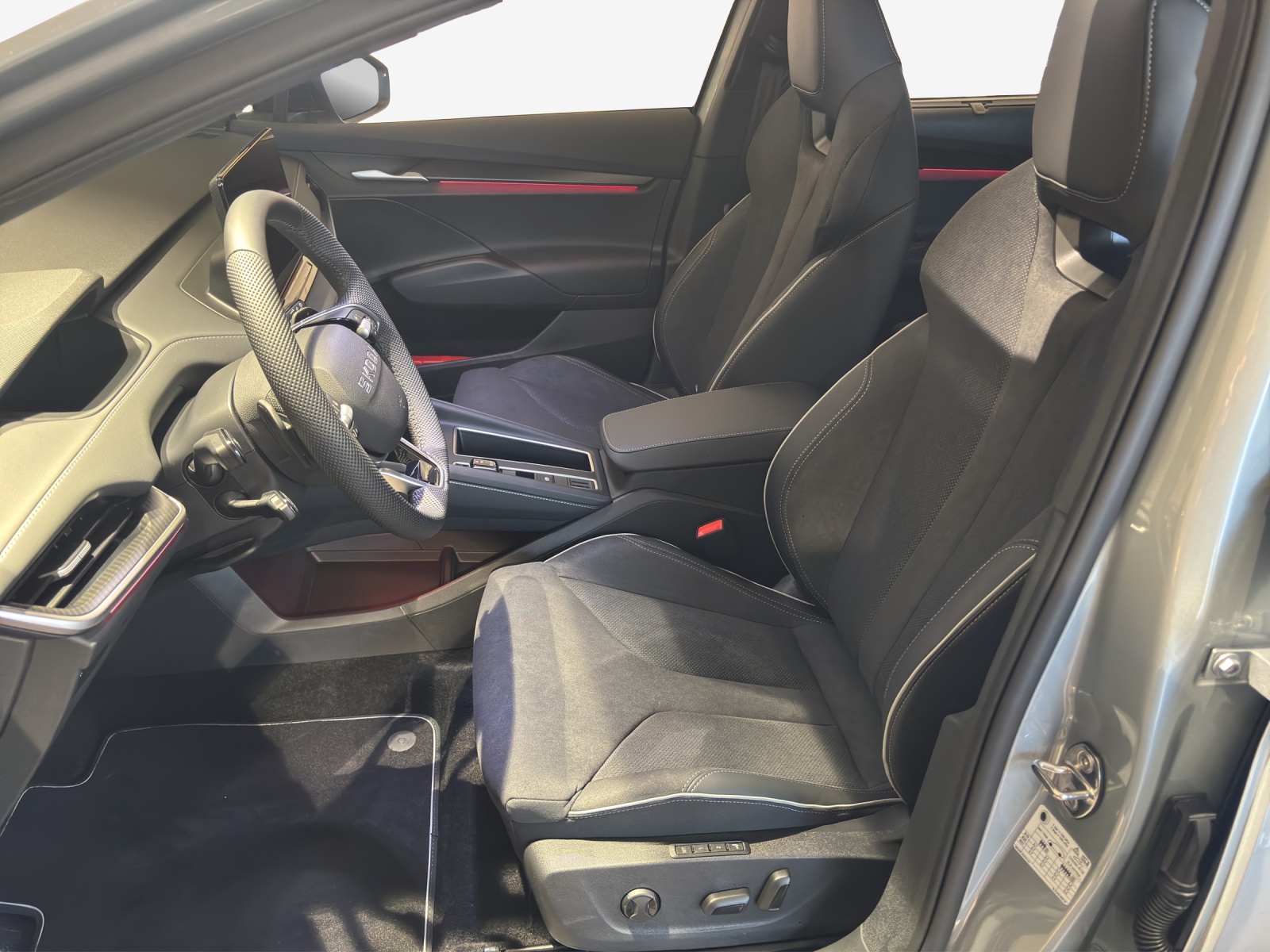SKODA Enyaq 85x Sportline 4x4-image-4