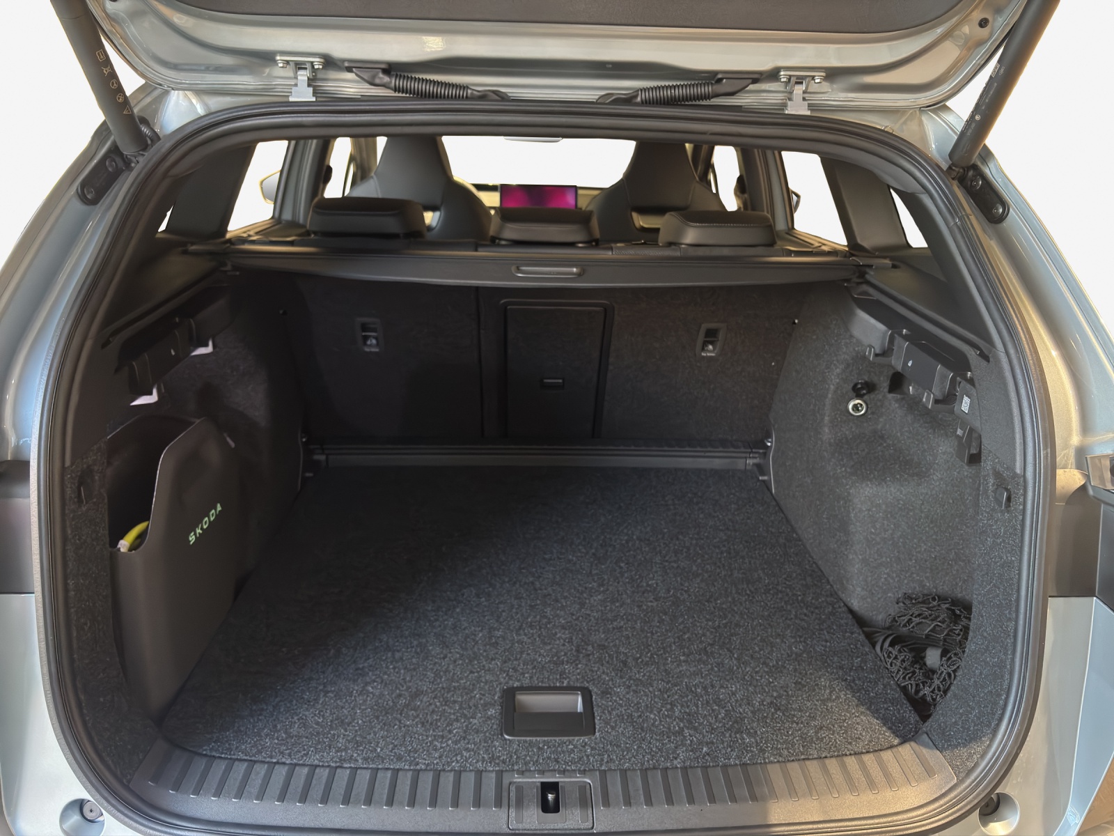 SKODA Enyaq 85x Sportline 4x4-image-9