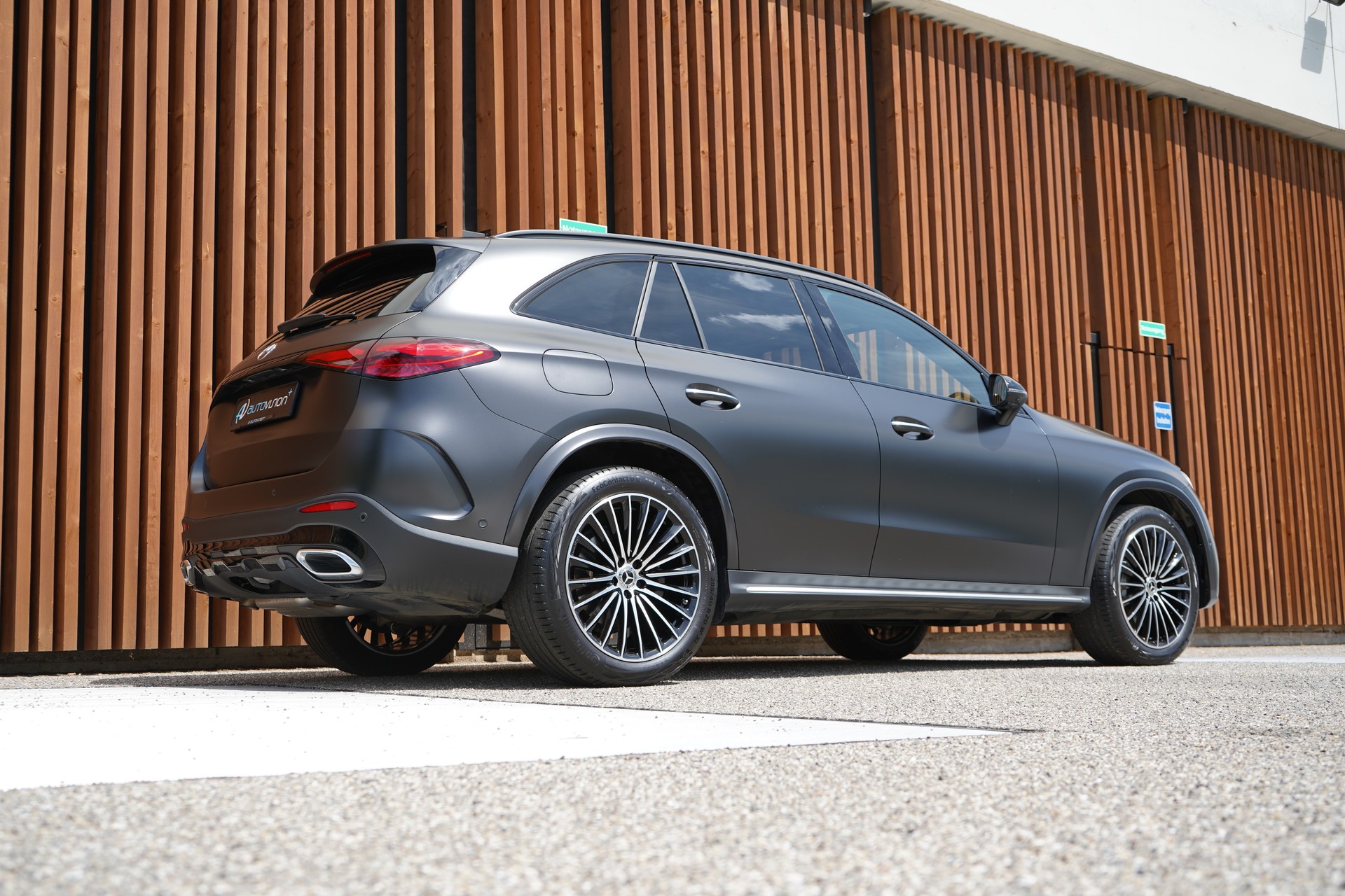 MERCEDES-BENZ GLC 300 d 4MATIC AMG LINE BLACK 9G-TRONIC l 269 PS-image-9