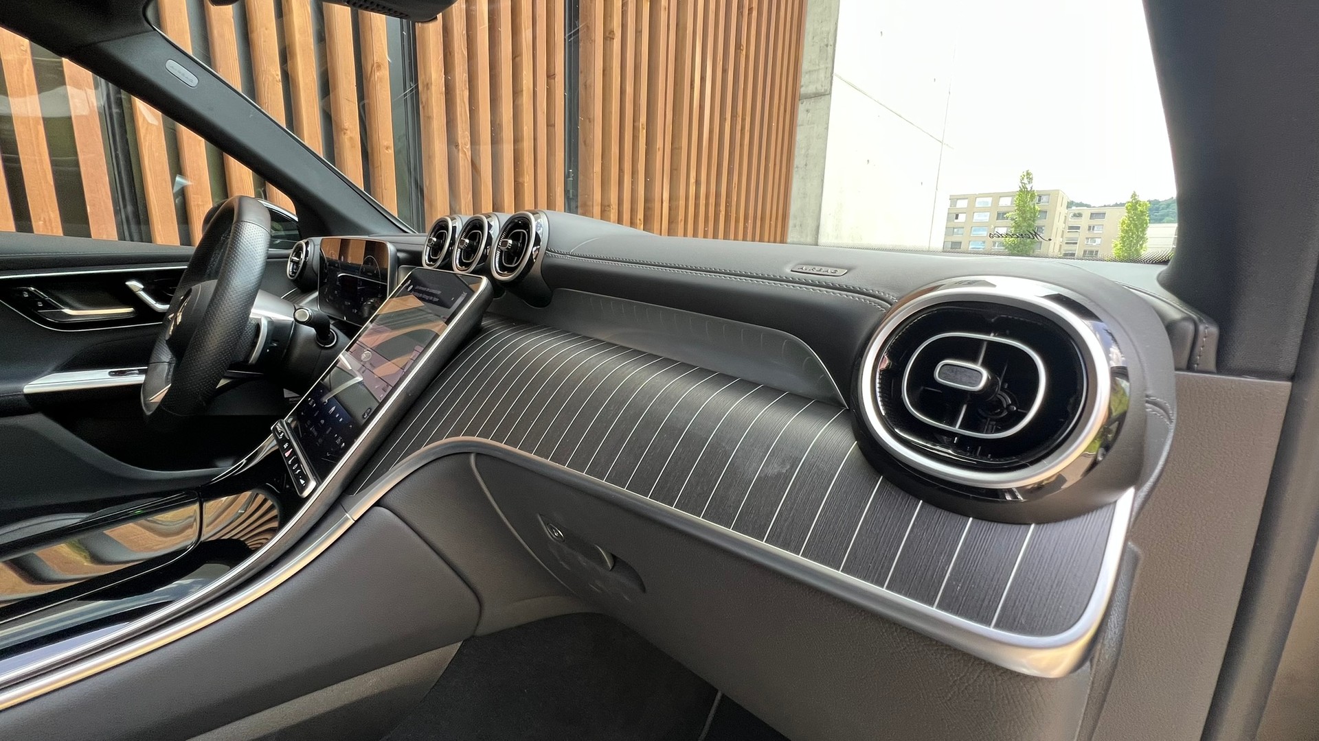 MERCEDES-BENZ GLC 300 d 4MATIC AMG LINE BLACK 9G-TRONIC l 269 PS-image-22