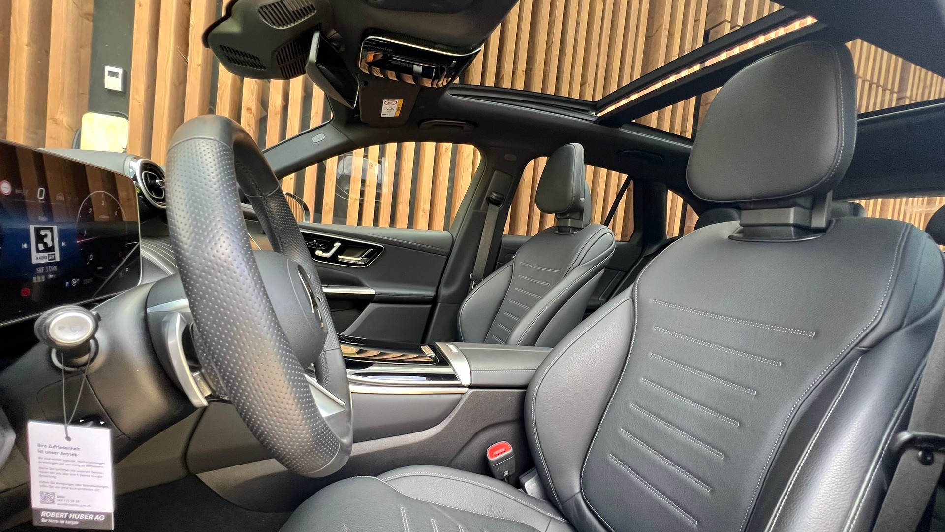 MERCEDES-BENZ GLC 300 d 4MATIC AMG LINE BLACK 9G-TRONIC l 269 PS-image-26