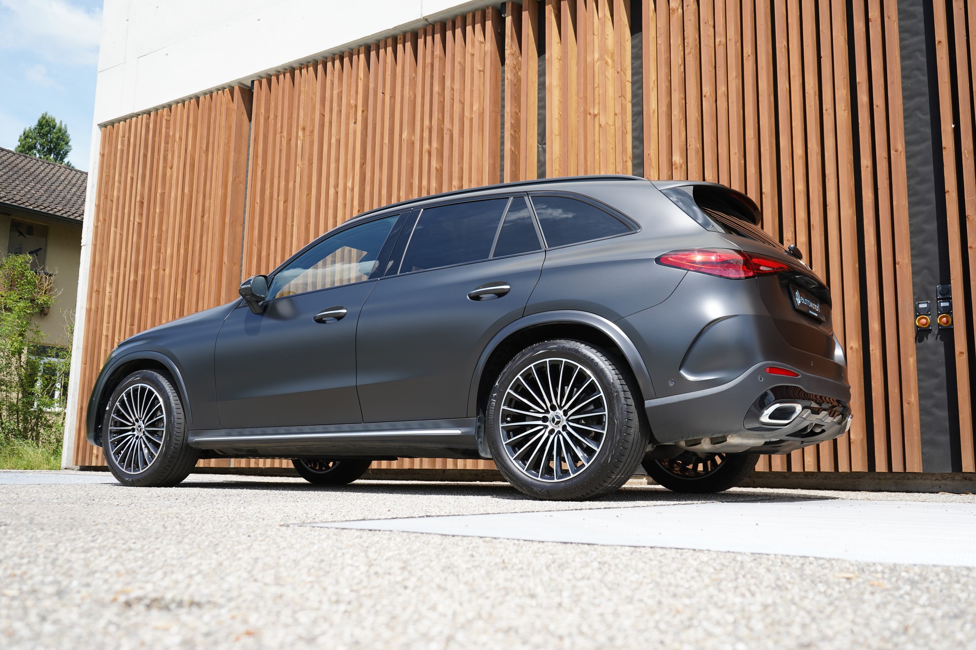 MERCEDES-BENZ GLC 300 d 4MATIC AMG LINE BLACK 9G-TRONIC l 269 PS-image-8
