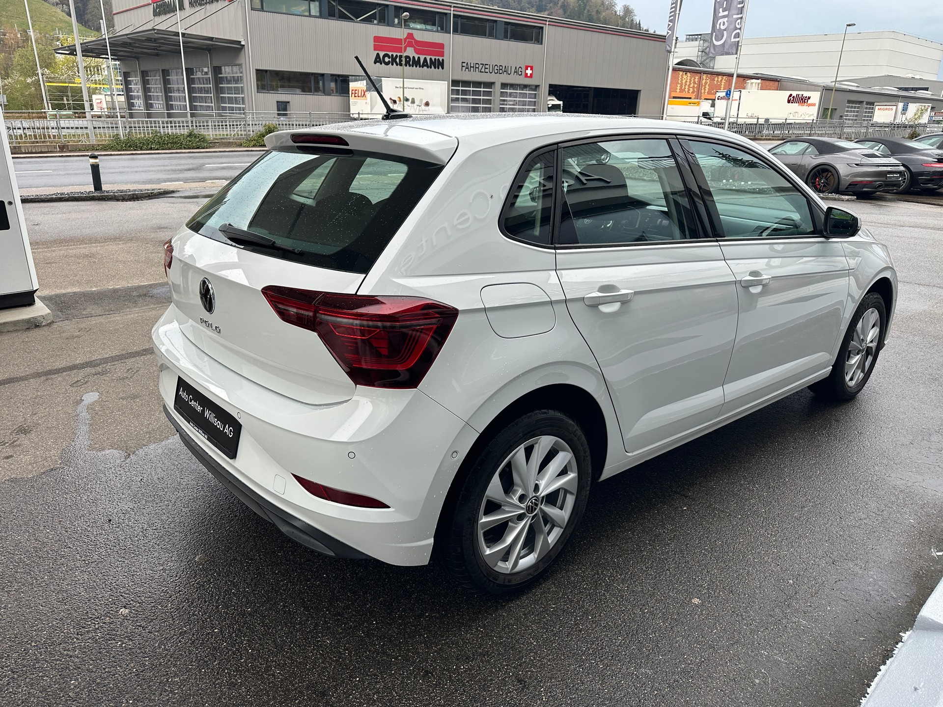 VW Polo 1.0 TSI Style-image-8