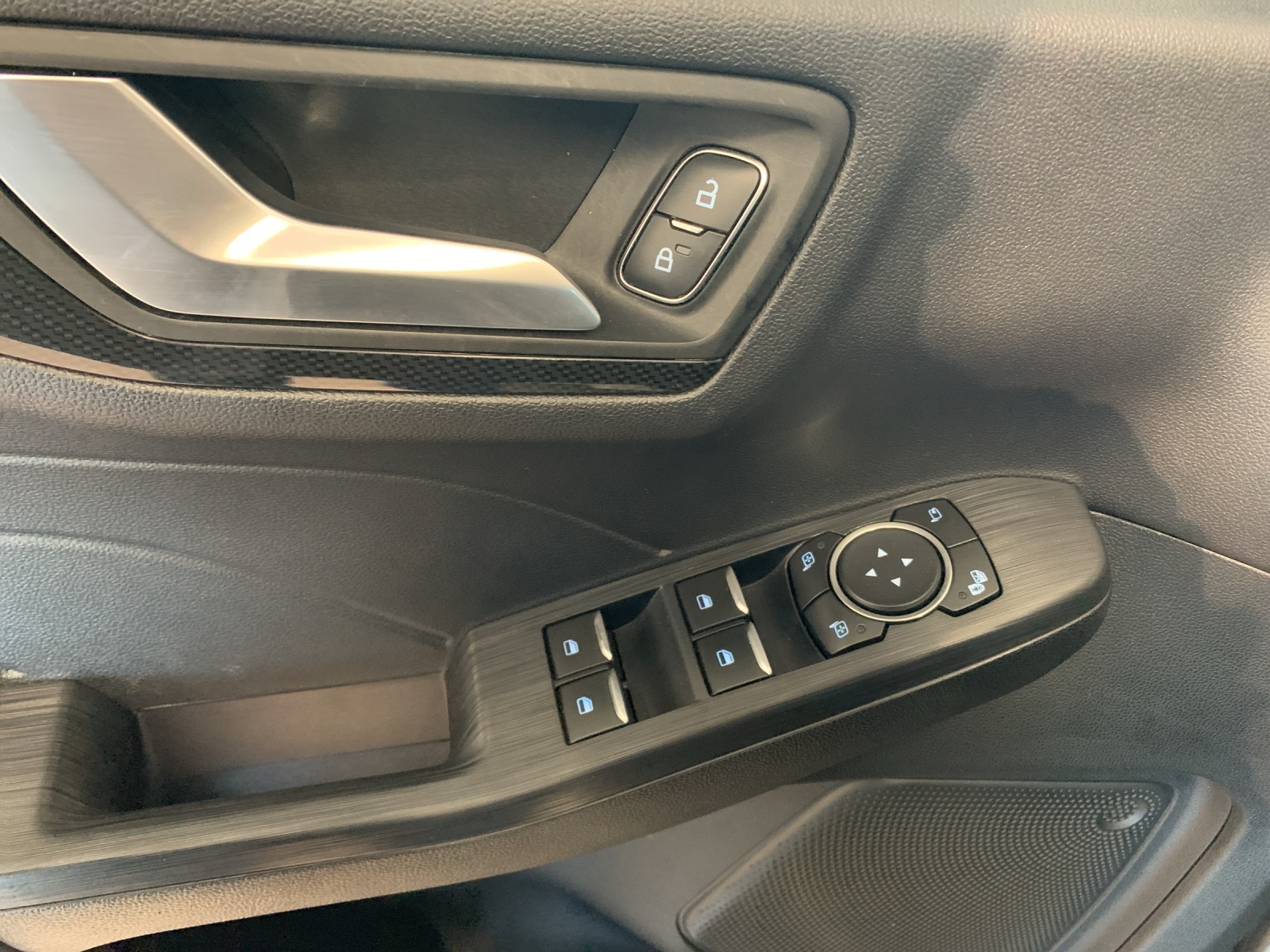 FORD Kuga 2.5 Plug-in Hybrid ST-Line X-image-7