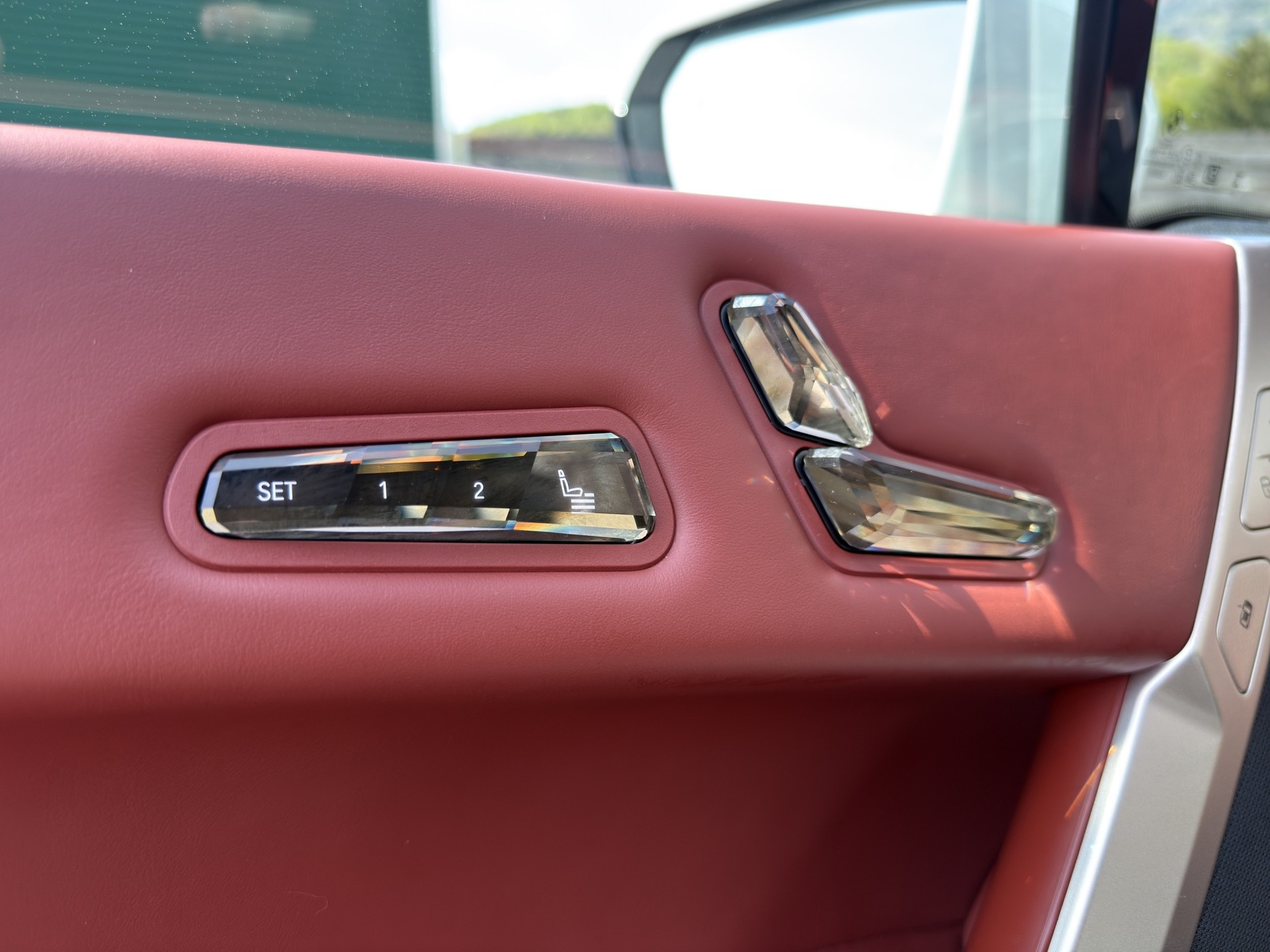 BMW iX xDrive40-image-17
