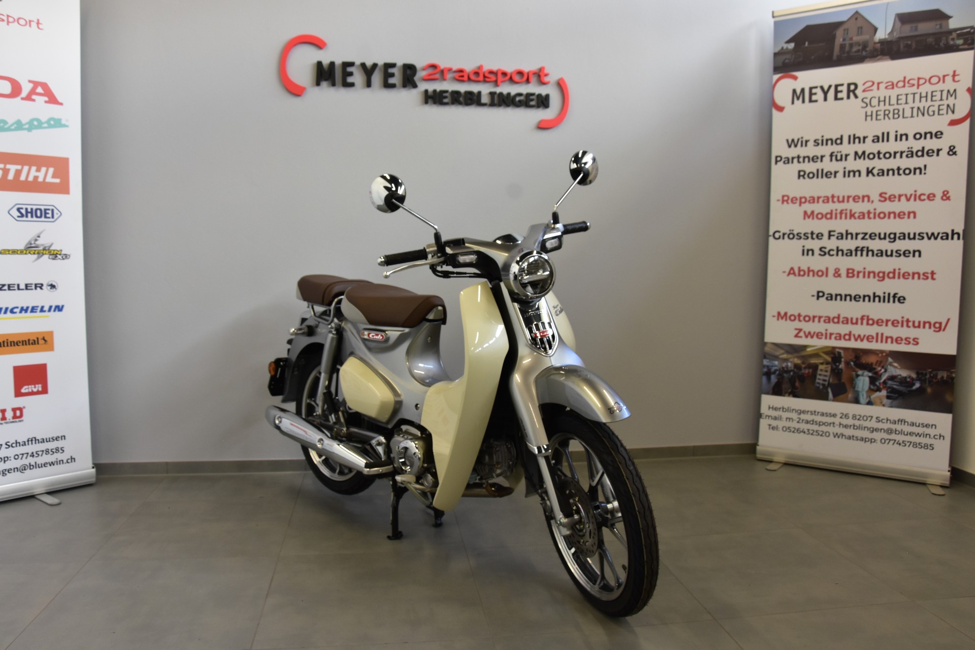 HONDA Super Cub