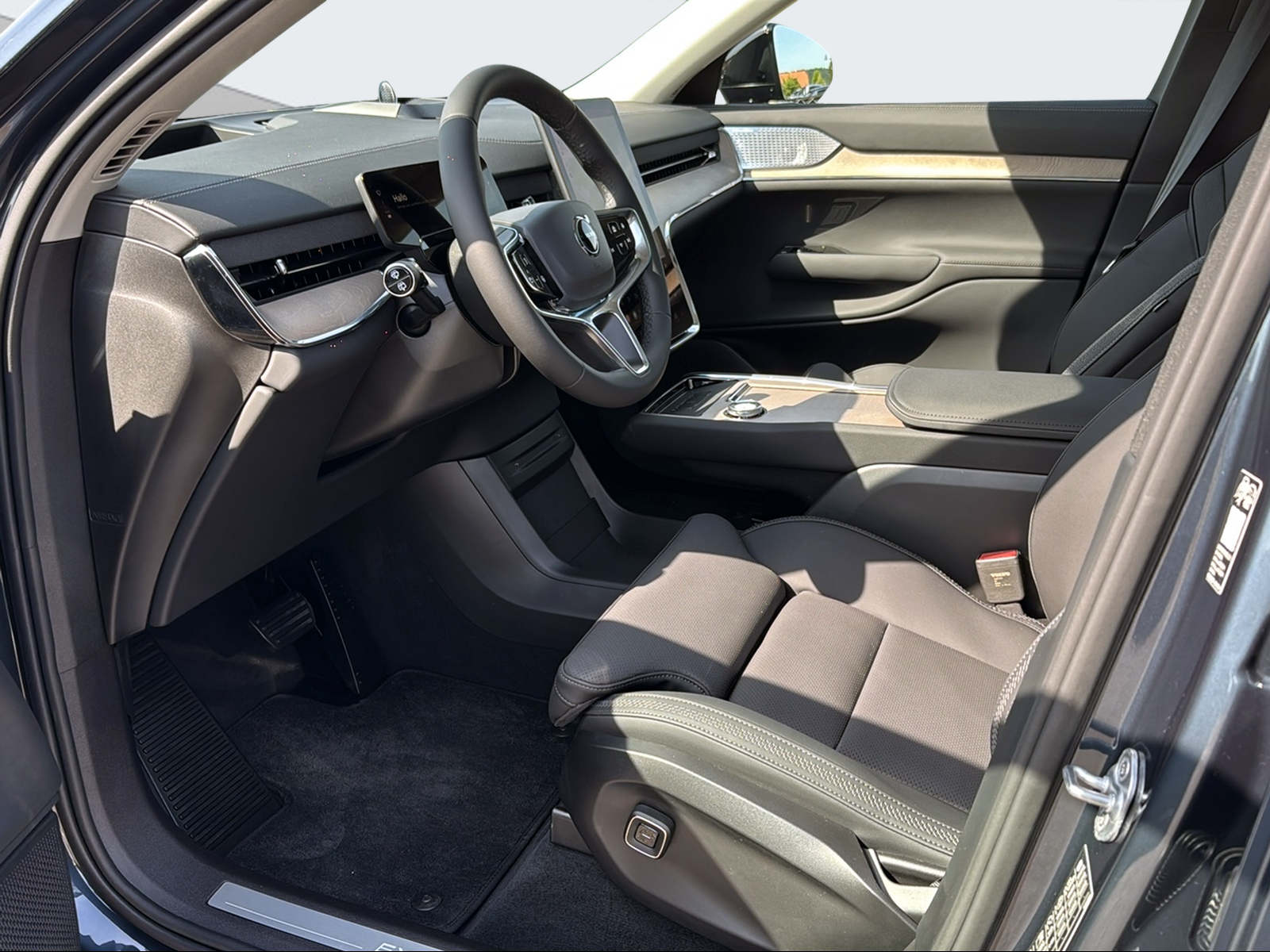 VOLVO EX 90 Twin Ultra AWD-image-9