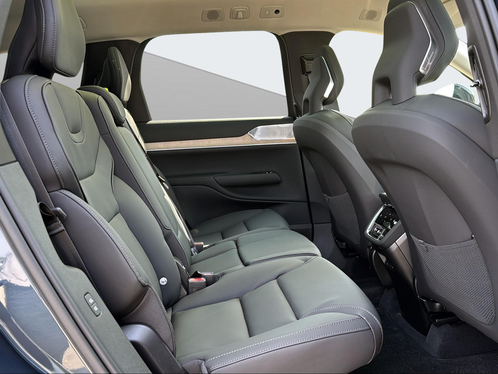 VOLVO EX 90 Twin Ultra AWD-image-10