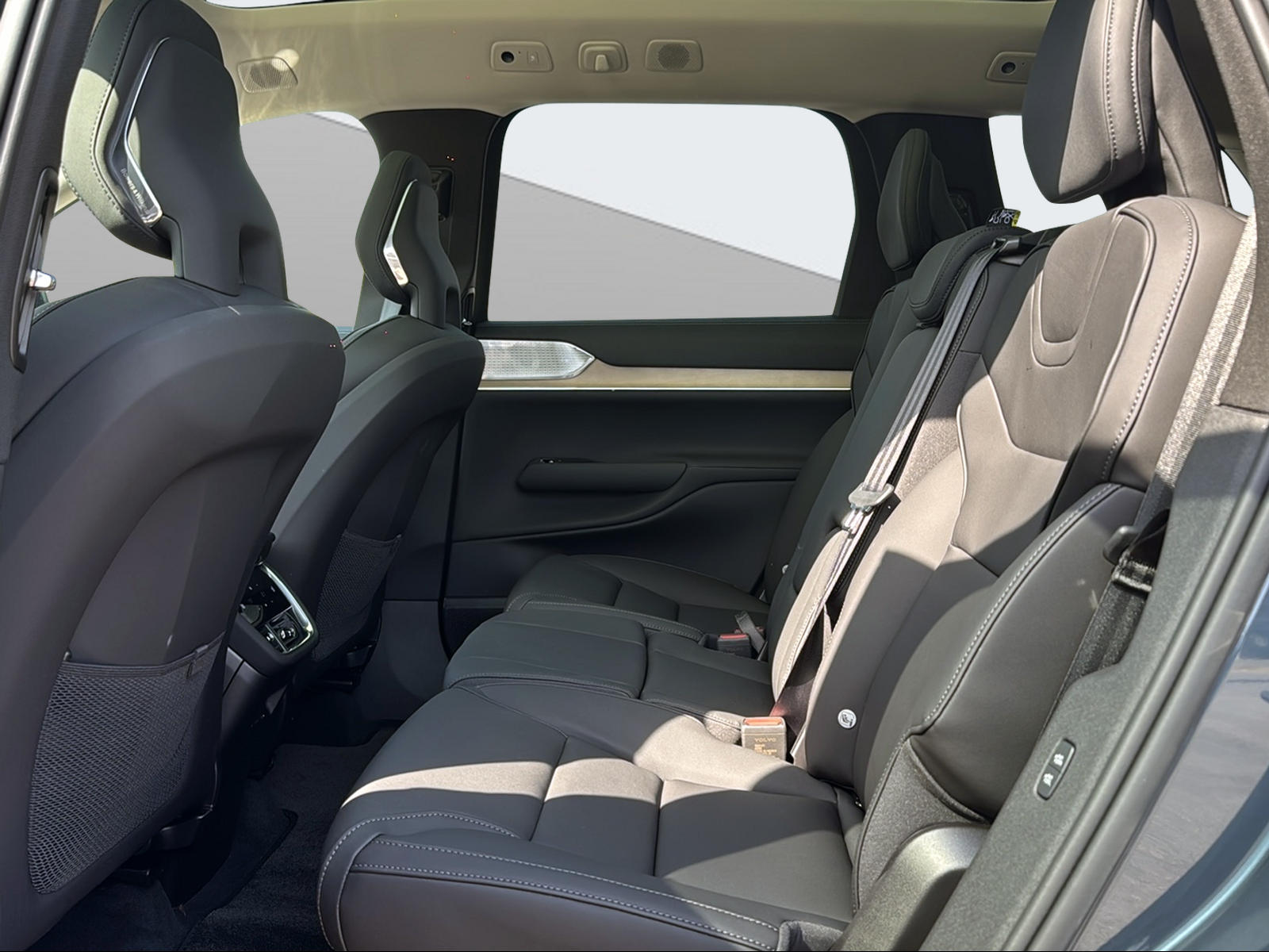 VOLVO EX 90 Twin Ultra AWD-image-13