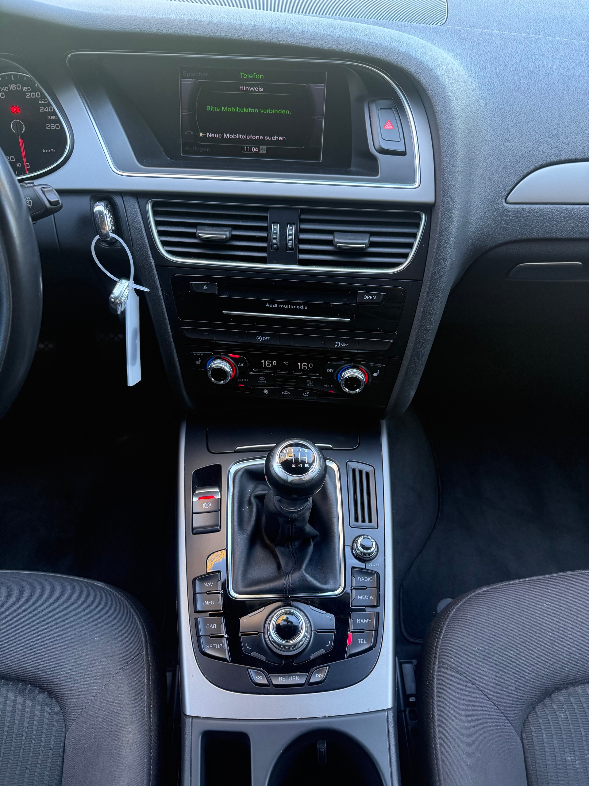 AUDI A4 Limousine 2.0 TDI-image-9