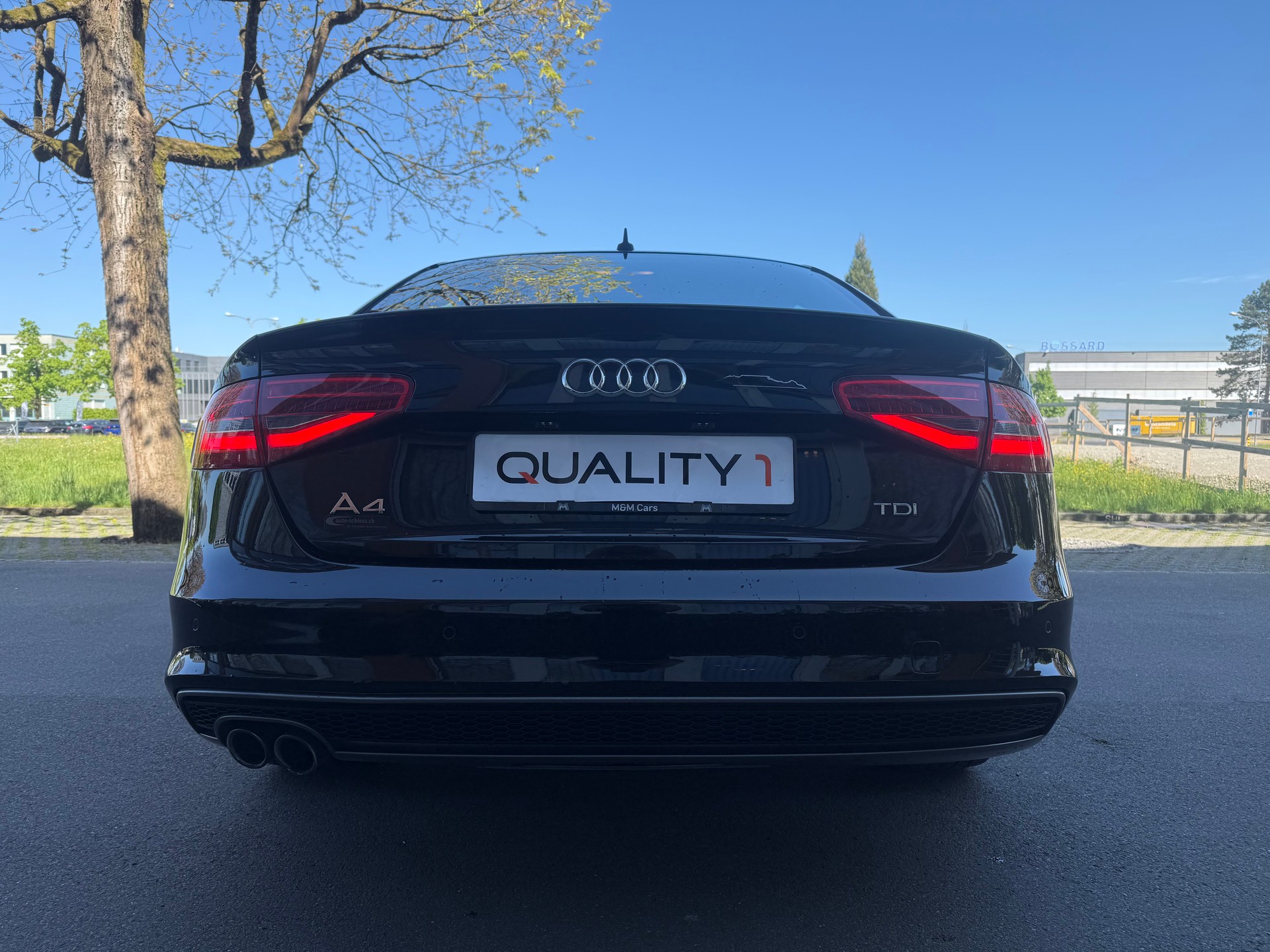 AUDI A4 Limousine 2.0 TDI-image-5