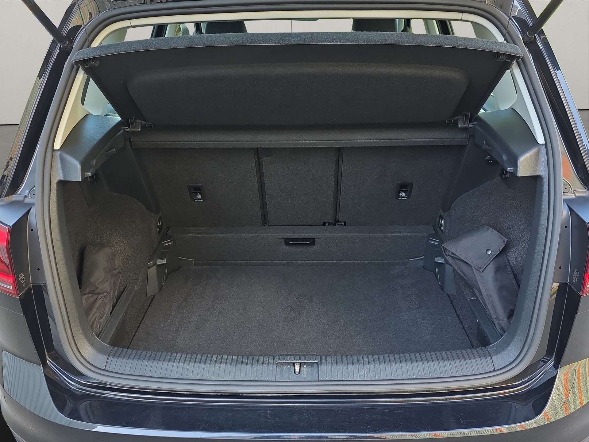 VW Golf Sportsvan 1.6 TDI Comfortline DSG-image-8
