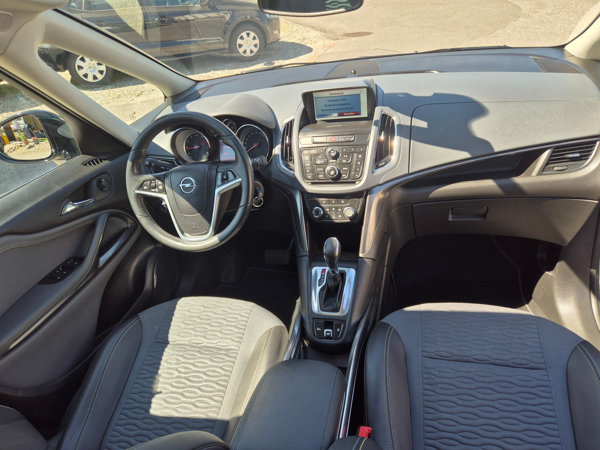 OPEL Zafira Tourer 1.4i 16V Turbo Sport Automatic-image-9