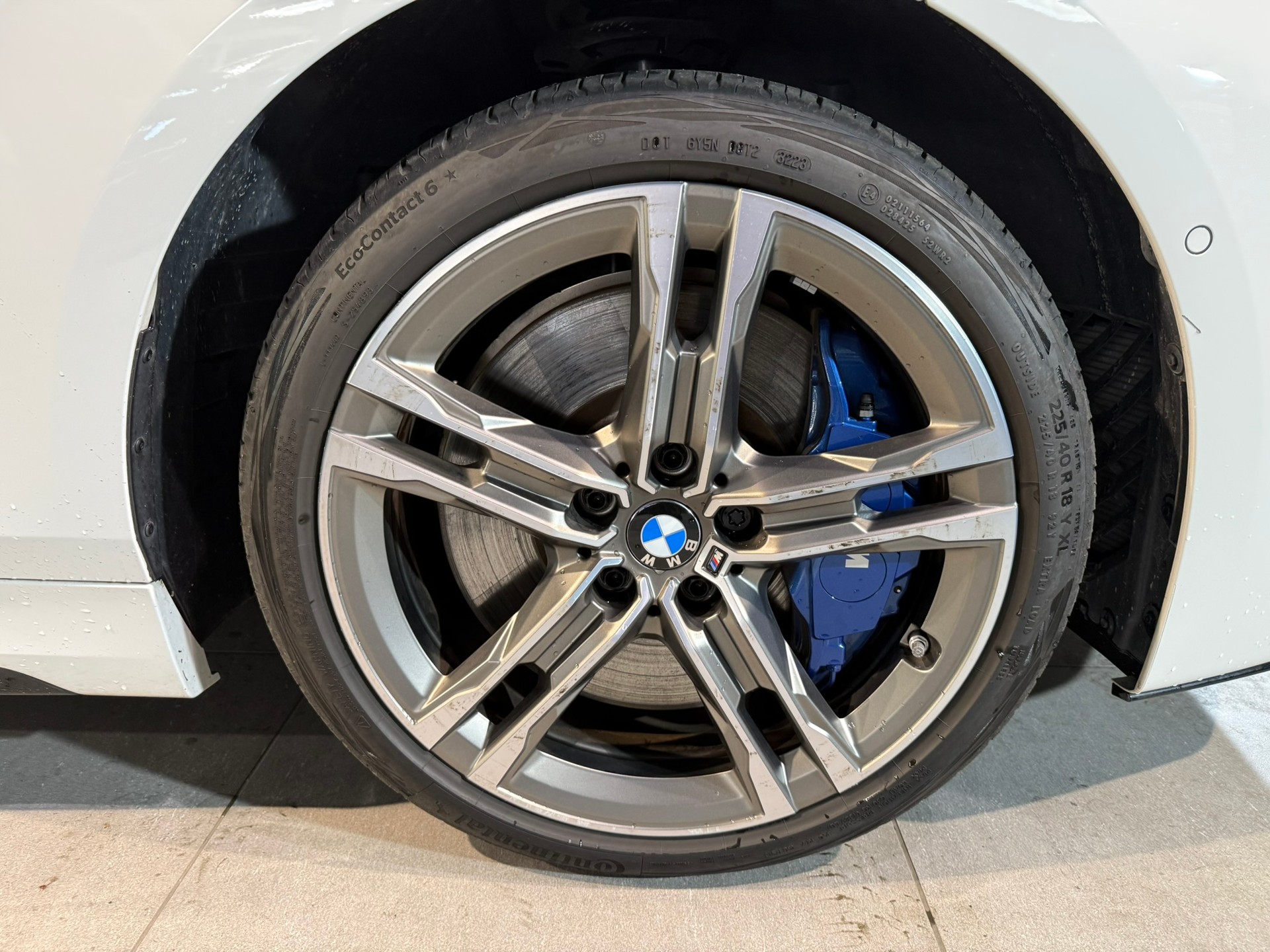 BMW M135i xDrive Steptronic-image-10
