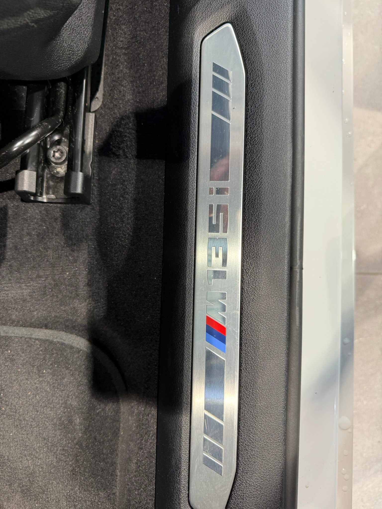 BMW M135i xDrive Steptronic-image-23