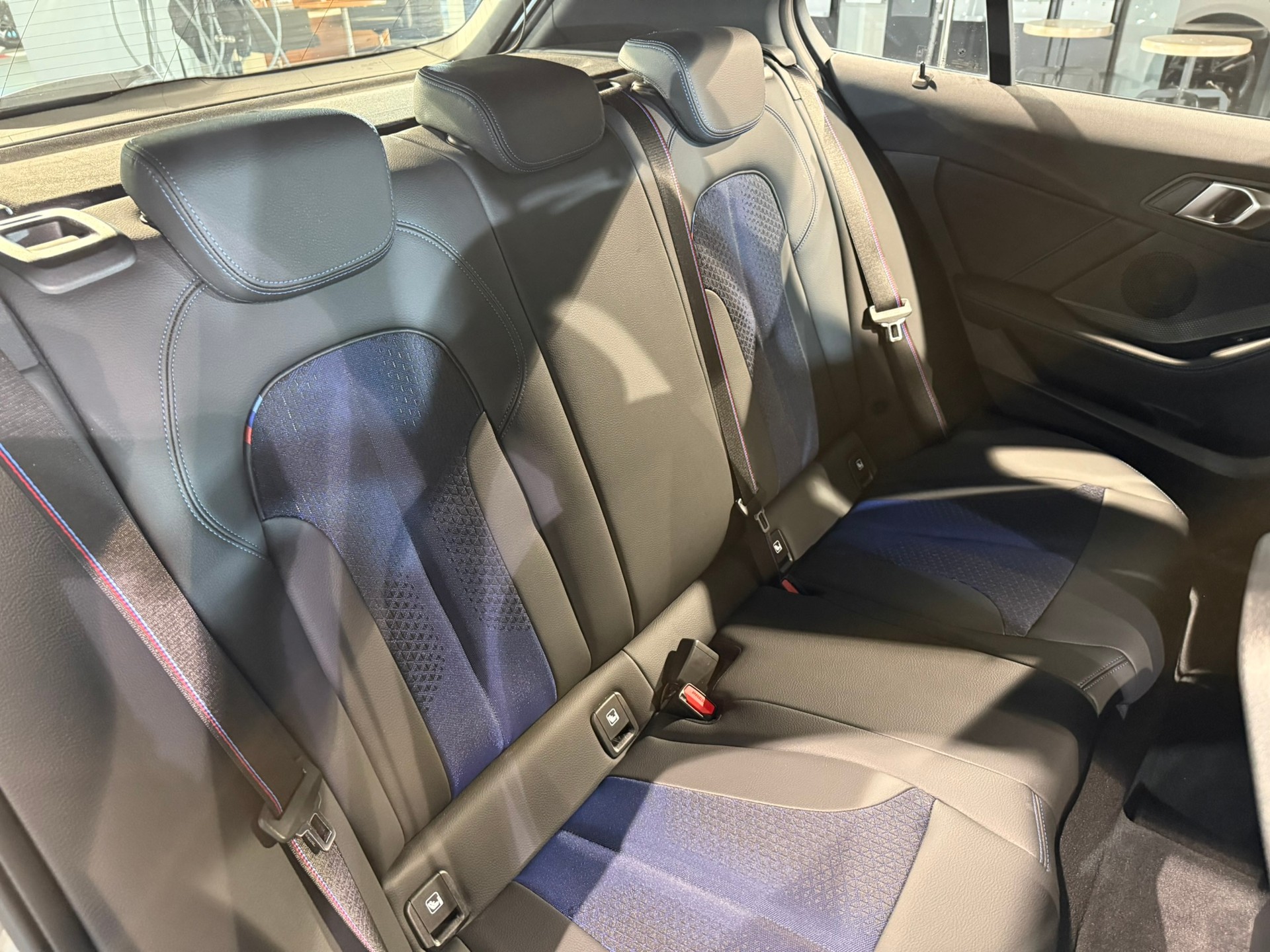 BMW M135i xDrive Steptronic-image-13