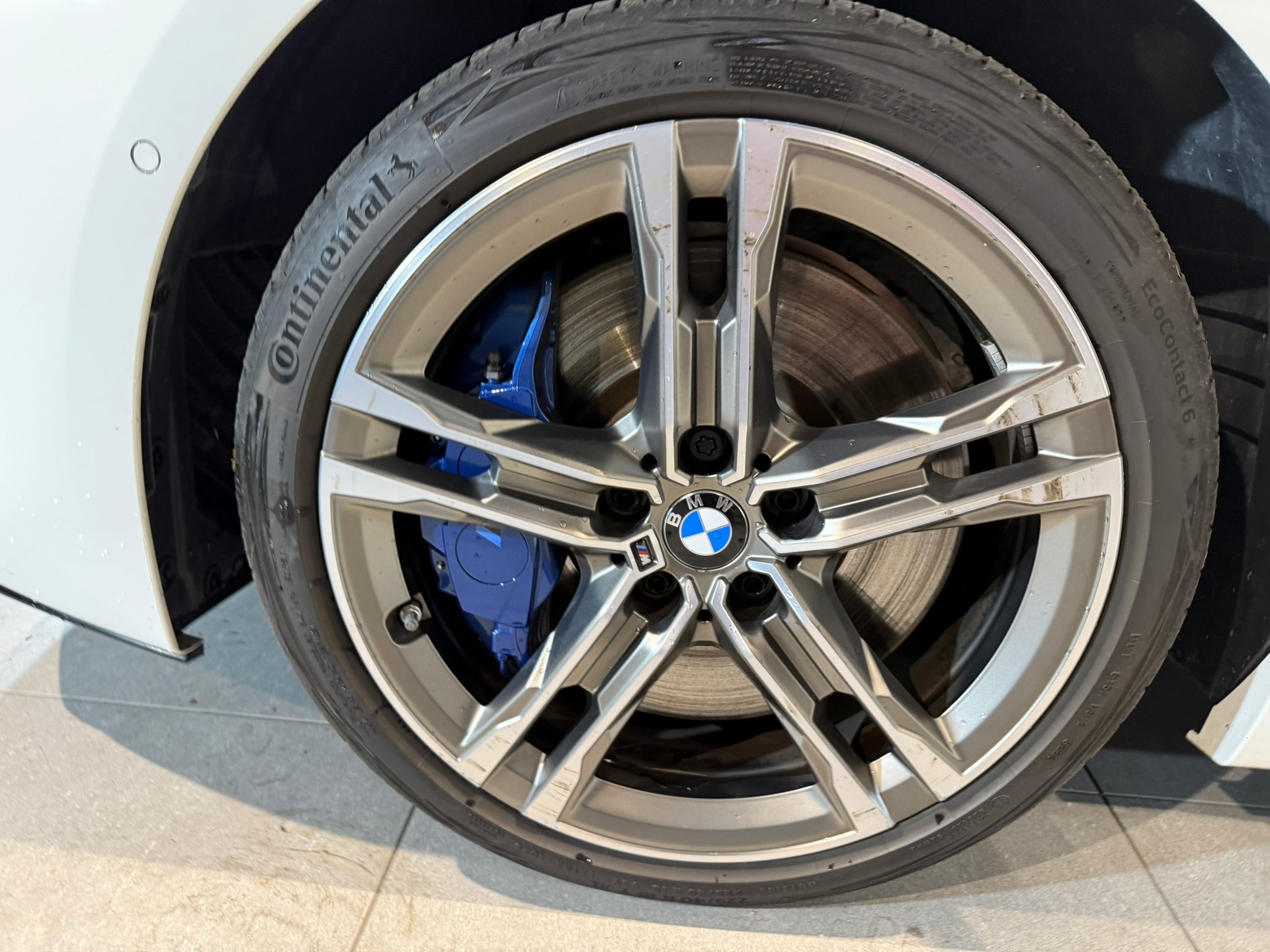 BMW M135i xDrive Steptronic-image-9