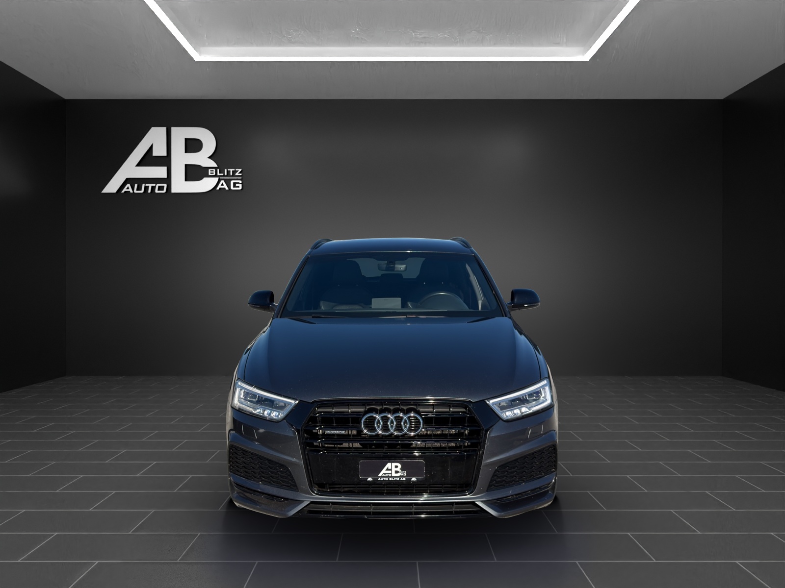 AUDI Q3 2.0 TFSI S-Line sport quattro S-tronic mit 220 PS