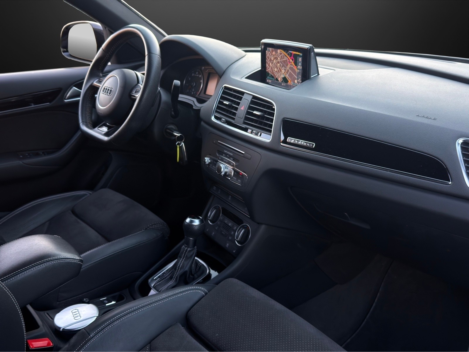 AUDI Q3 2.0 TFSI S-Line sport quattro S-tronic mit 220 PS-image-9