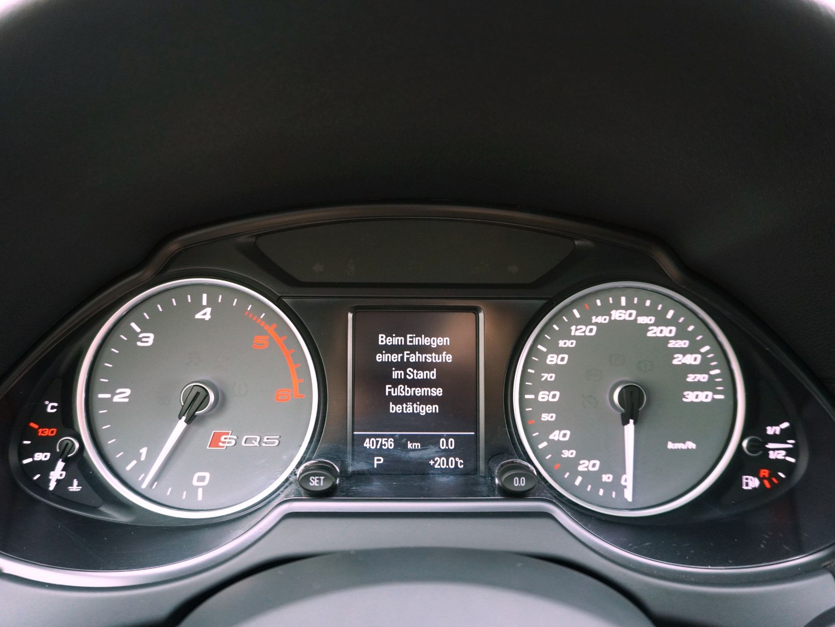 AUDI SQ5 3.0 V6 Bi-TDI plus quattro T-Tronic-image-14