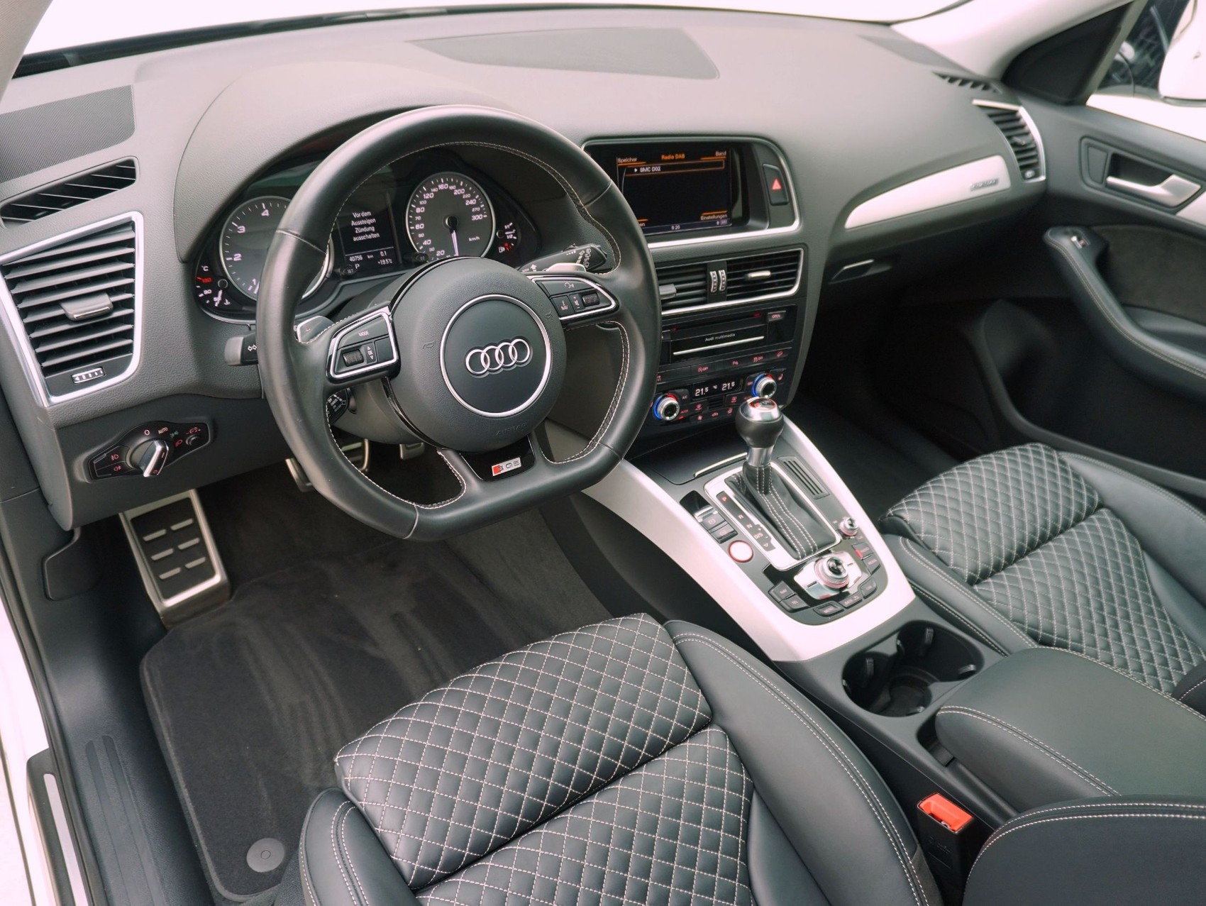 AUDI SQ5 3.0 V6 Bi-TDI plus quattro T-Tronic-image-9