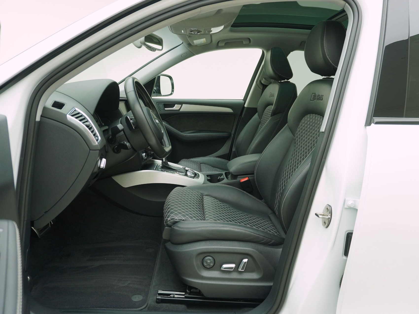 AUDI SQ5 3.0 V6 Bi-TDI plus quattro T-Tronic-image-11