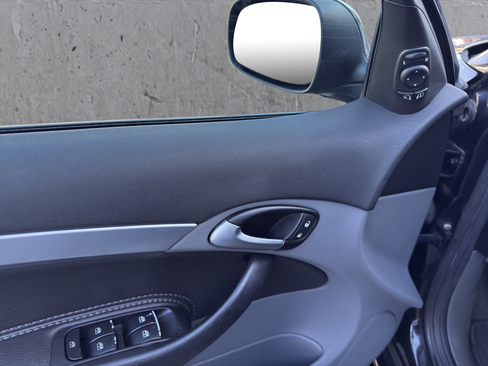 SAAB 9-3 2.8T V6 Aero-image-8