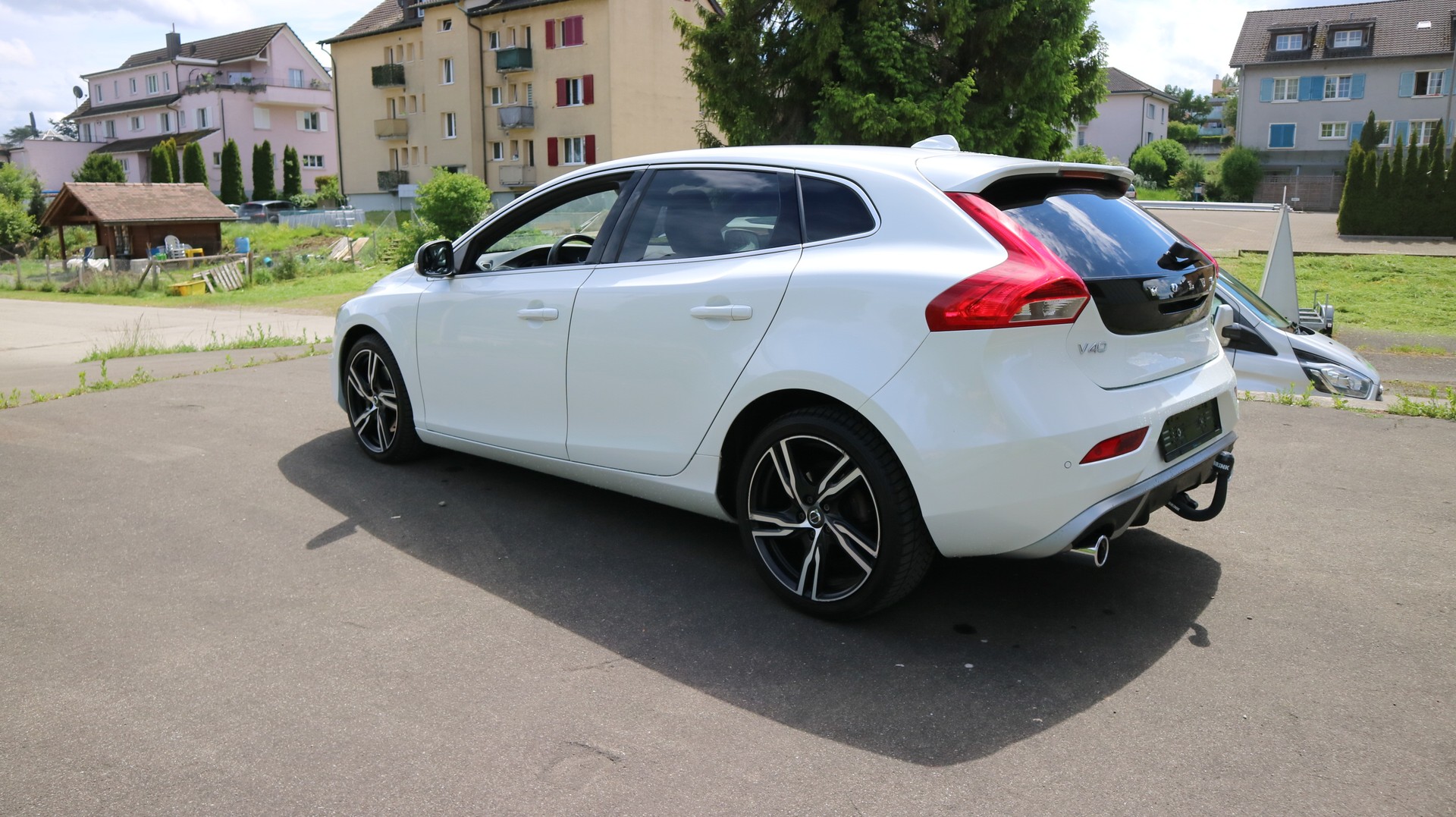 VOLVO V40 D3 Inscription Geartronic-image-1