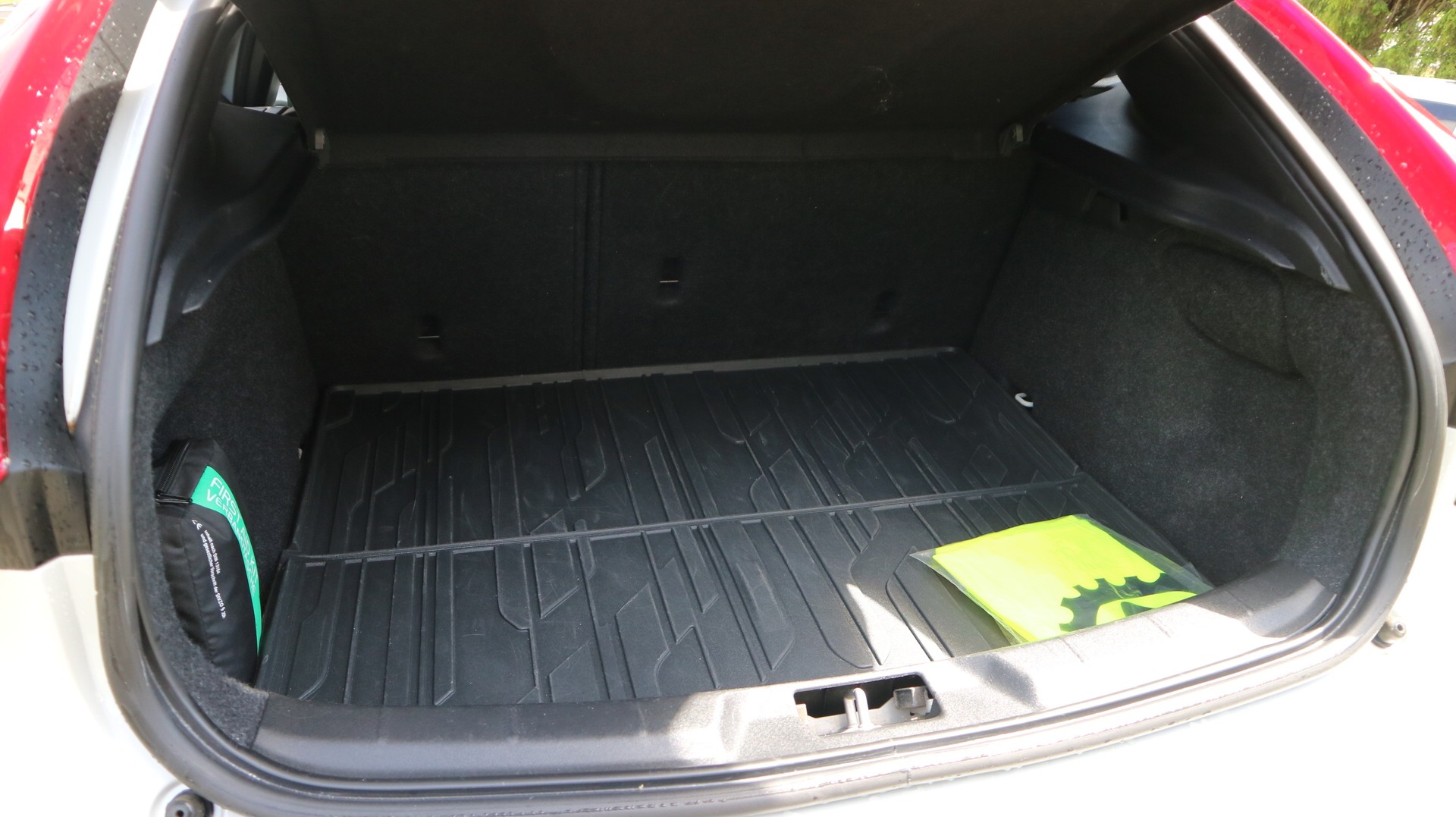 VOLVO V40 D3 Inscription Geartronic-image-5