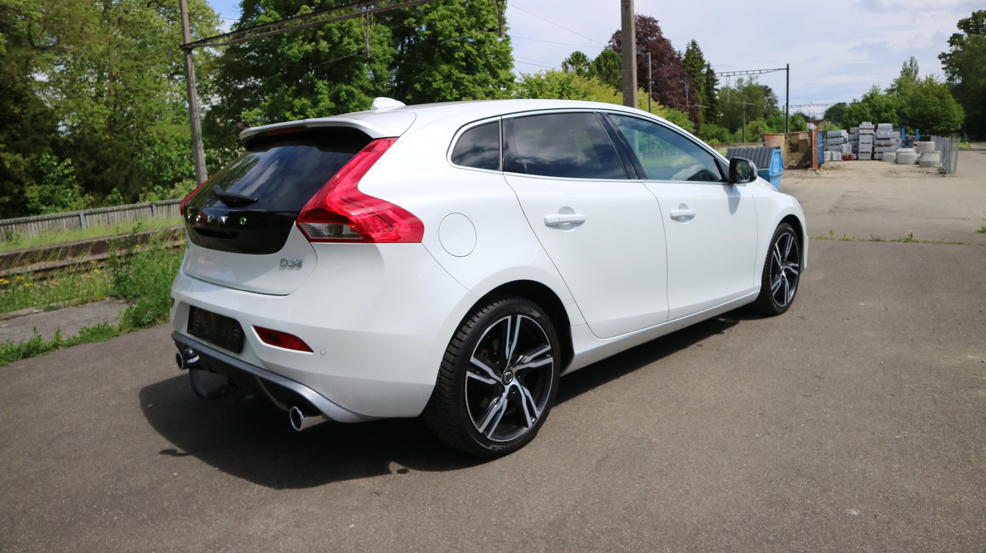 VOLVO V40 D3 Inscription Geartronic-image-2