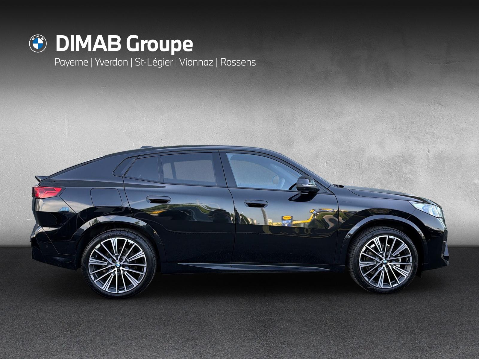 BMW iX2 30 M Sport xDrive U10 (CH) AHK ** Leasing à 0.9% ** Roues hiver incluse **-image-6