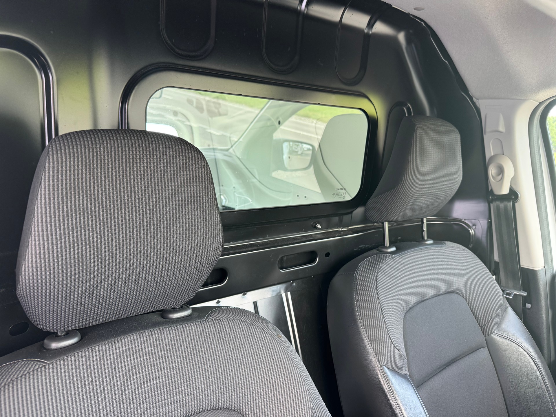RENAULT Express 1.5 Blue dCi 95 Advance-image-11