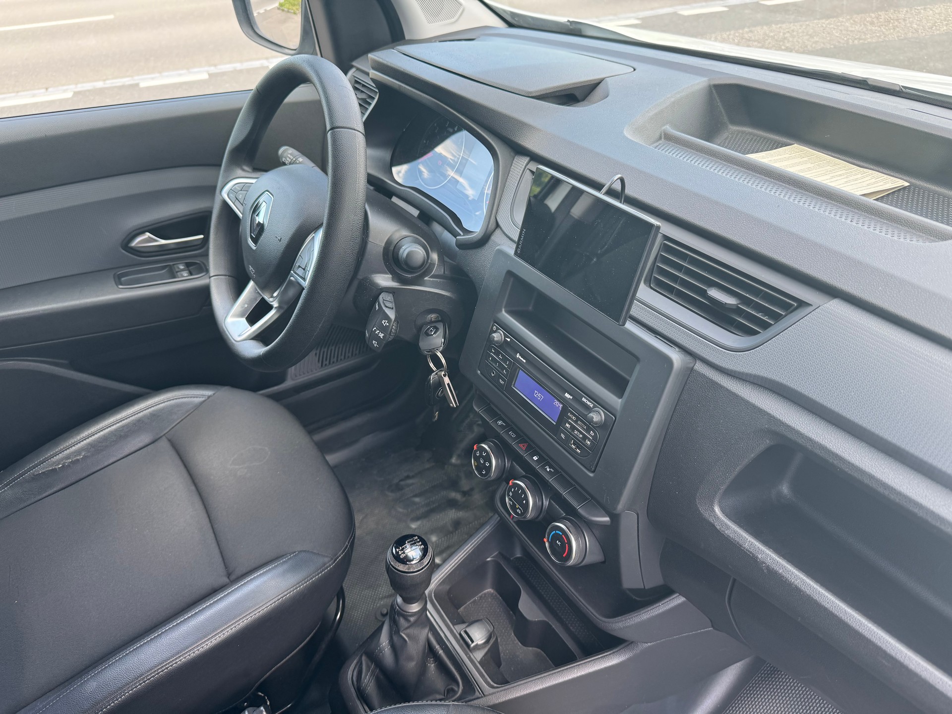 RENAULT Express 1.5 Blue dCi 95 Advance-image-10