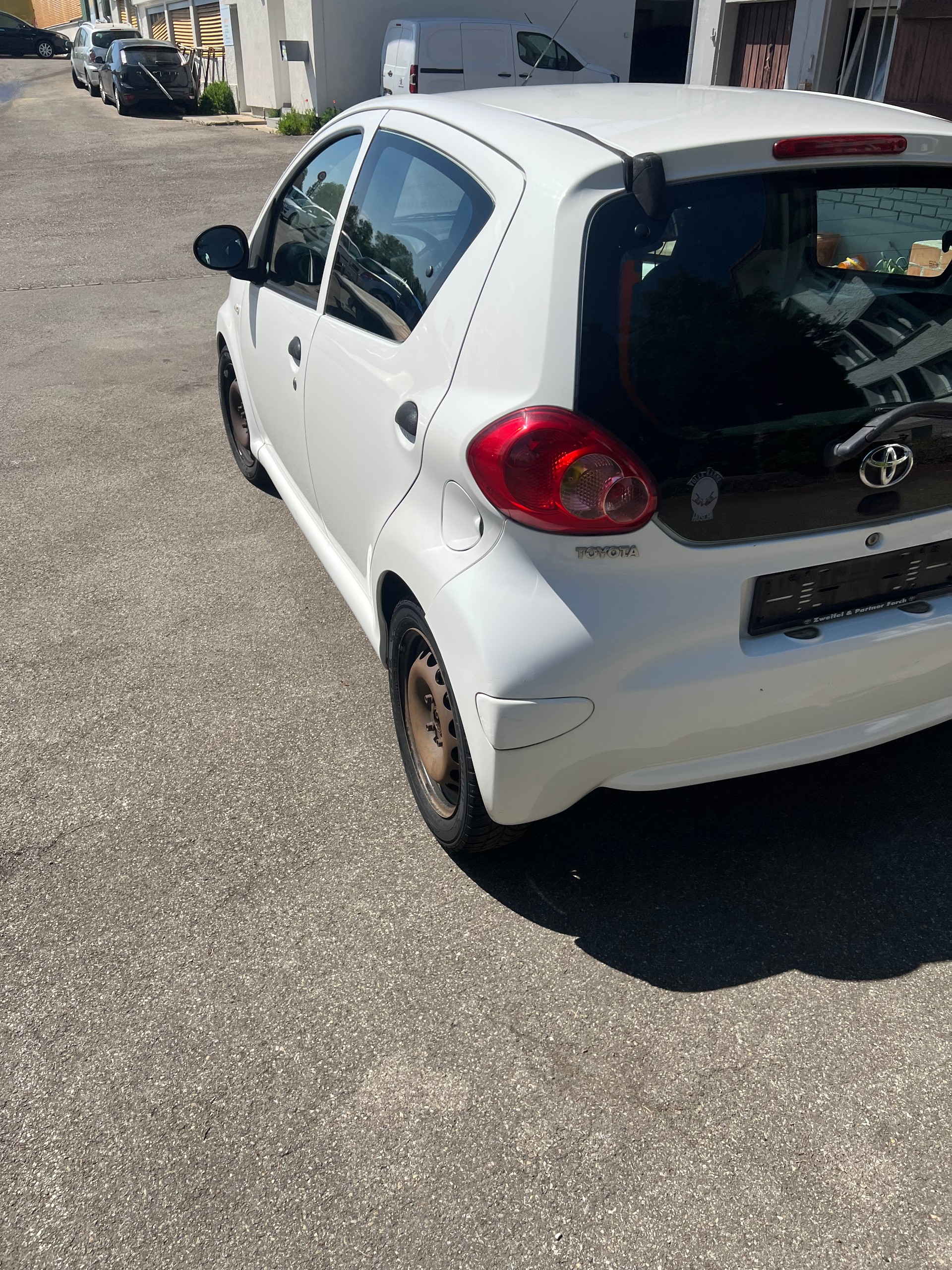 TOYOTA Aygo 1.0 Linea Terra-image-3