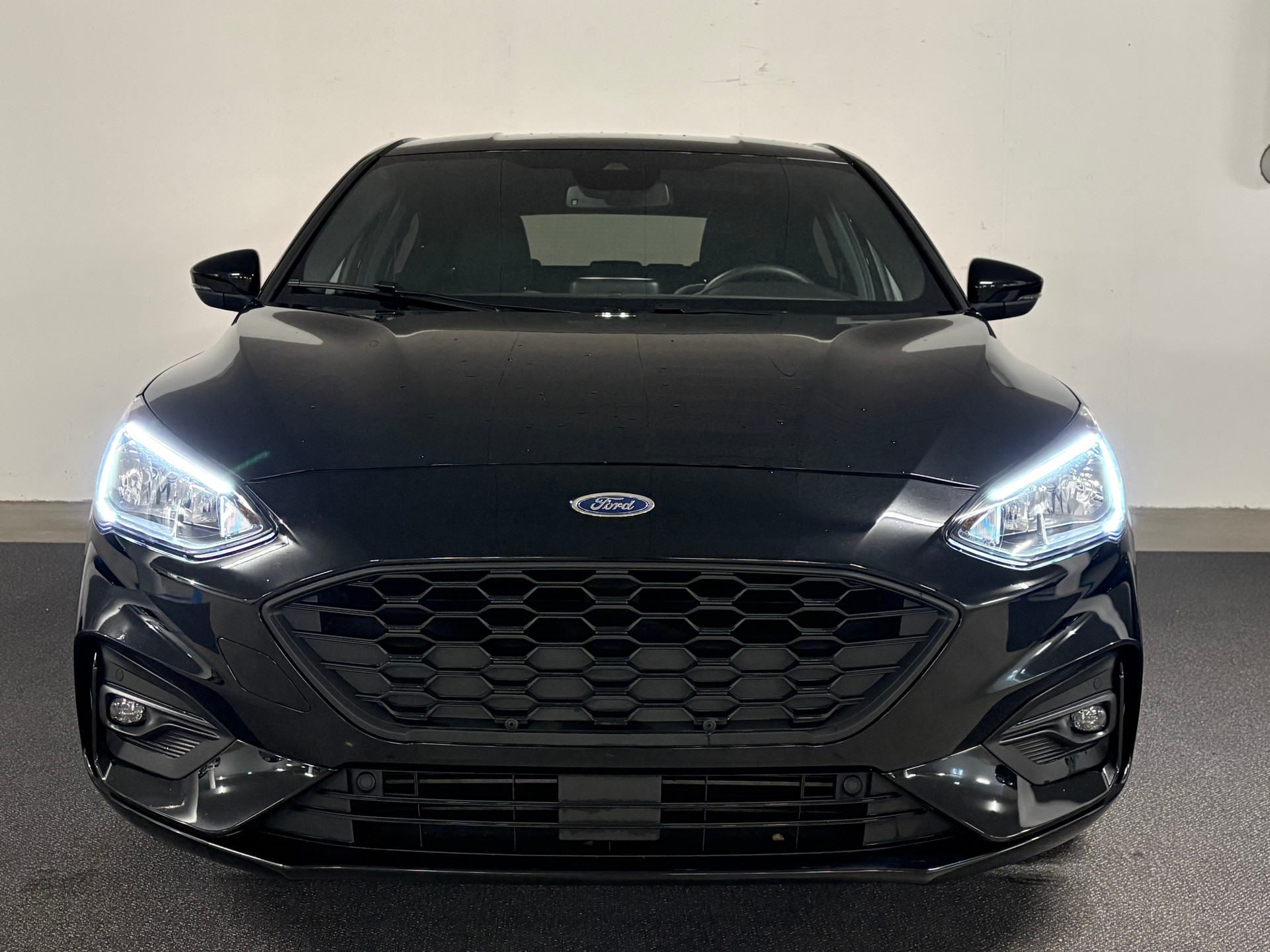 FORD Focus 1.0 SCTi ST Line Frisch ab MFK und Service-image-1