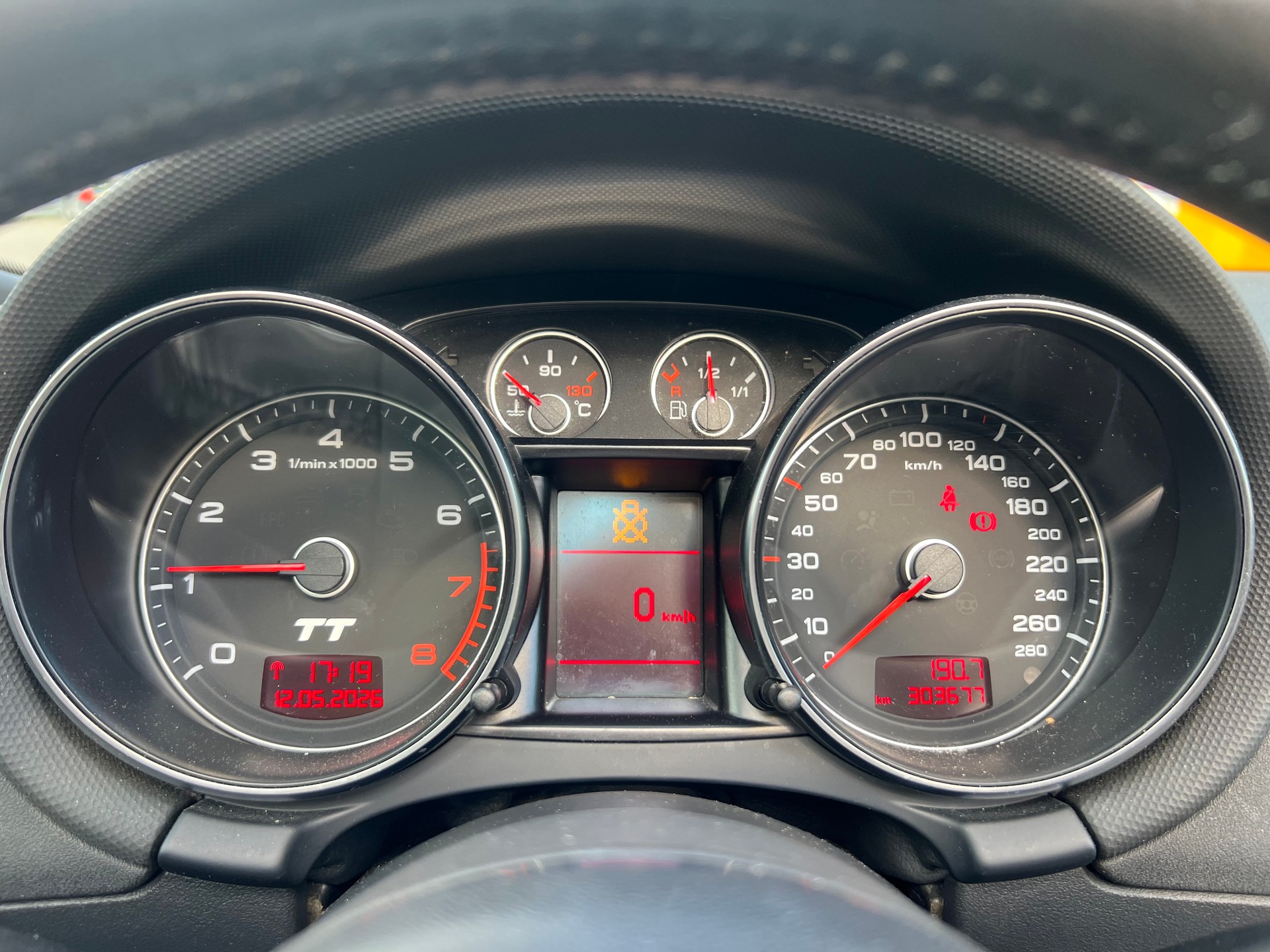 AUDI TT Roadster 2.0 TFSI-image-13