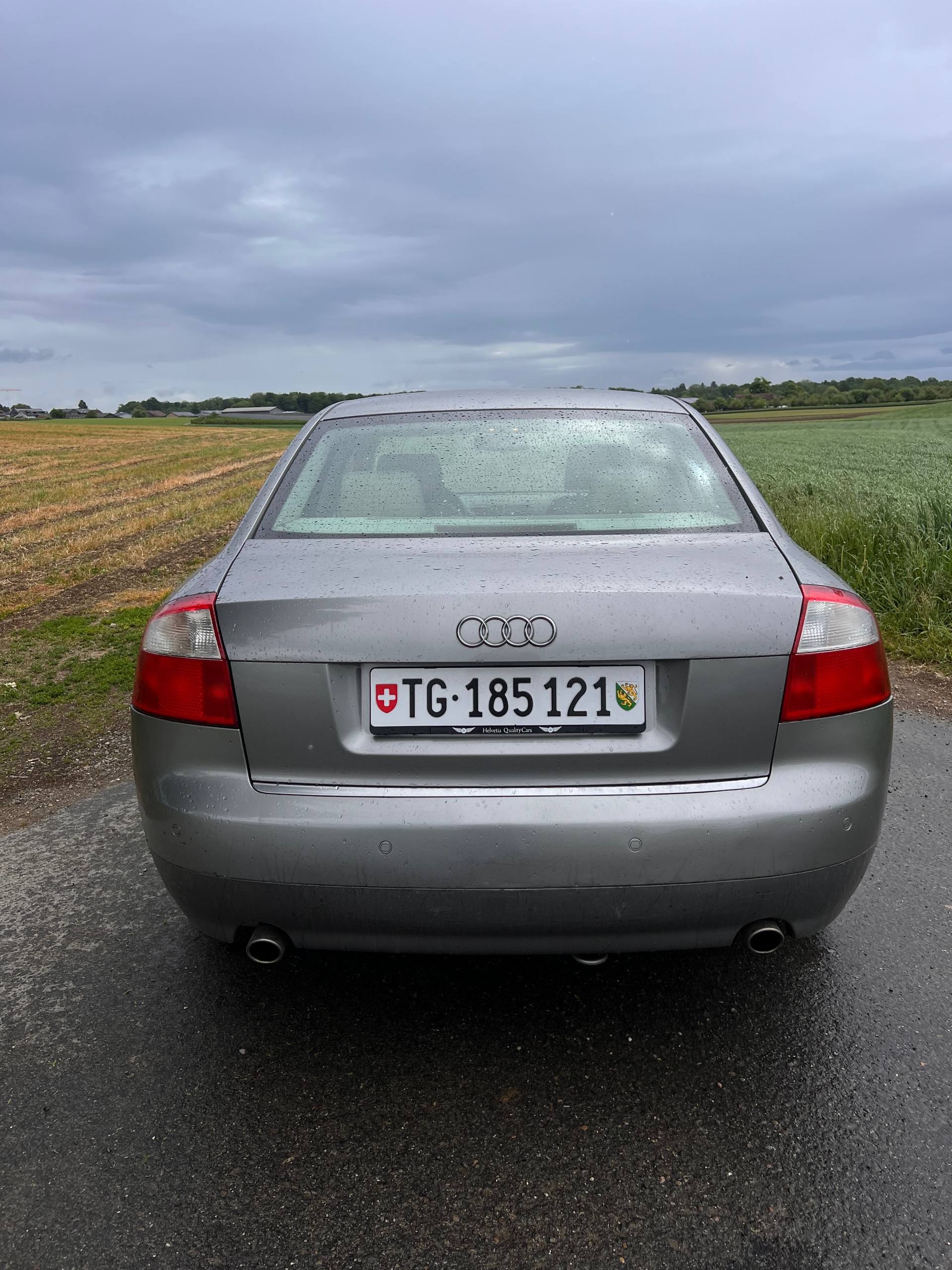AUDI A4 2.4 V6-image-0