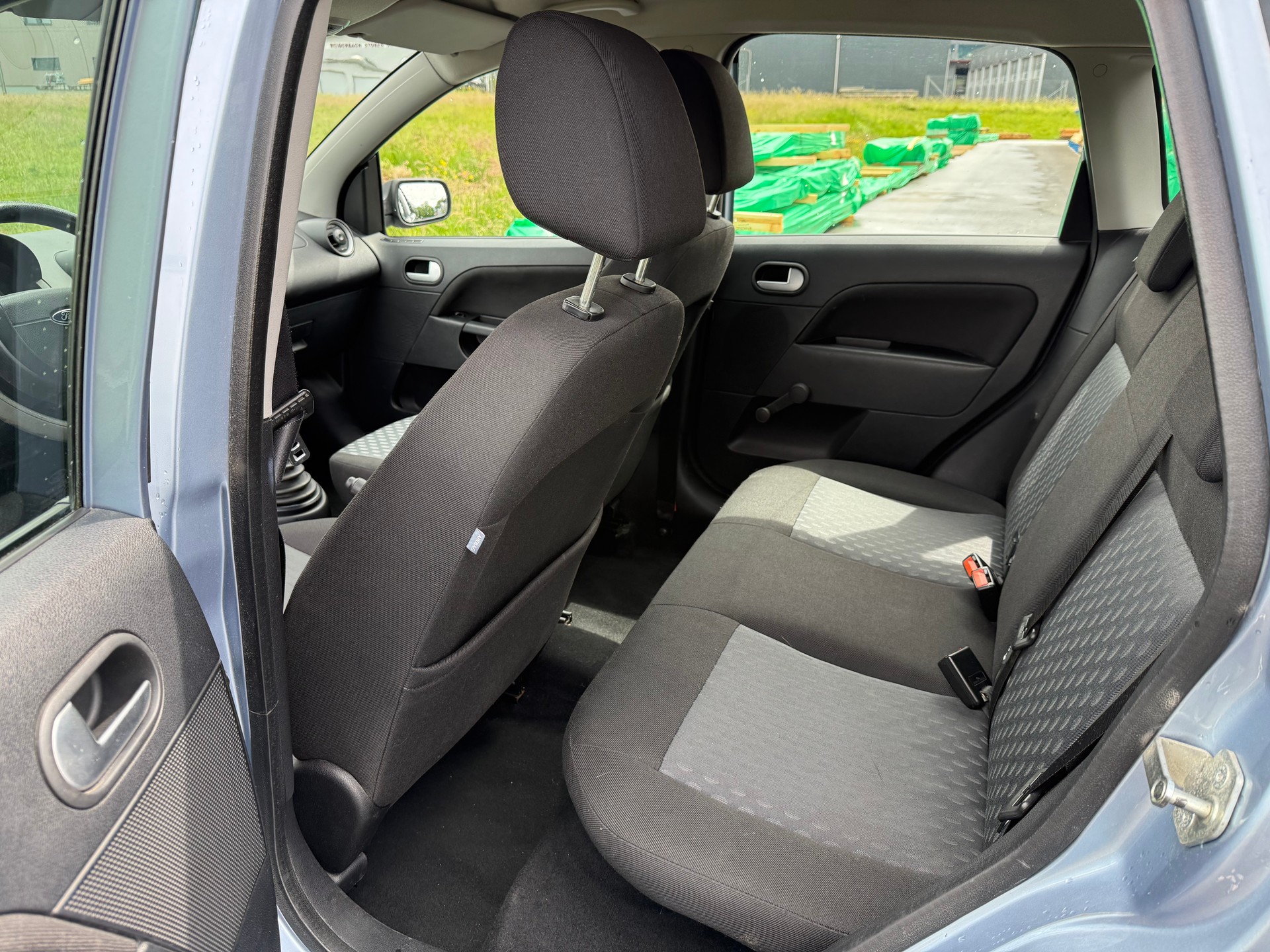 FORD Fiesta 1.4 16V Trend-image-8