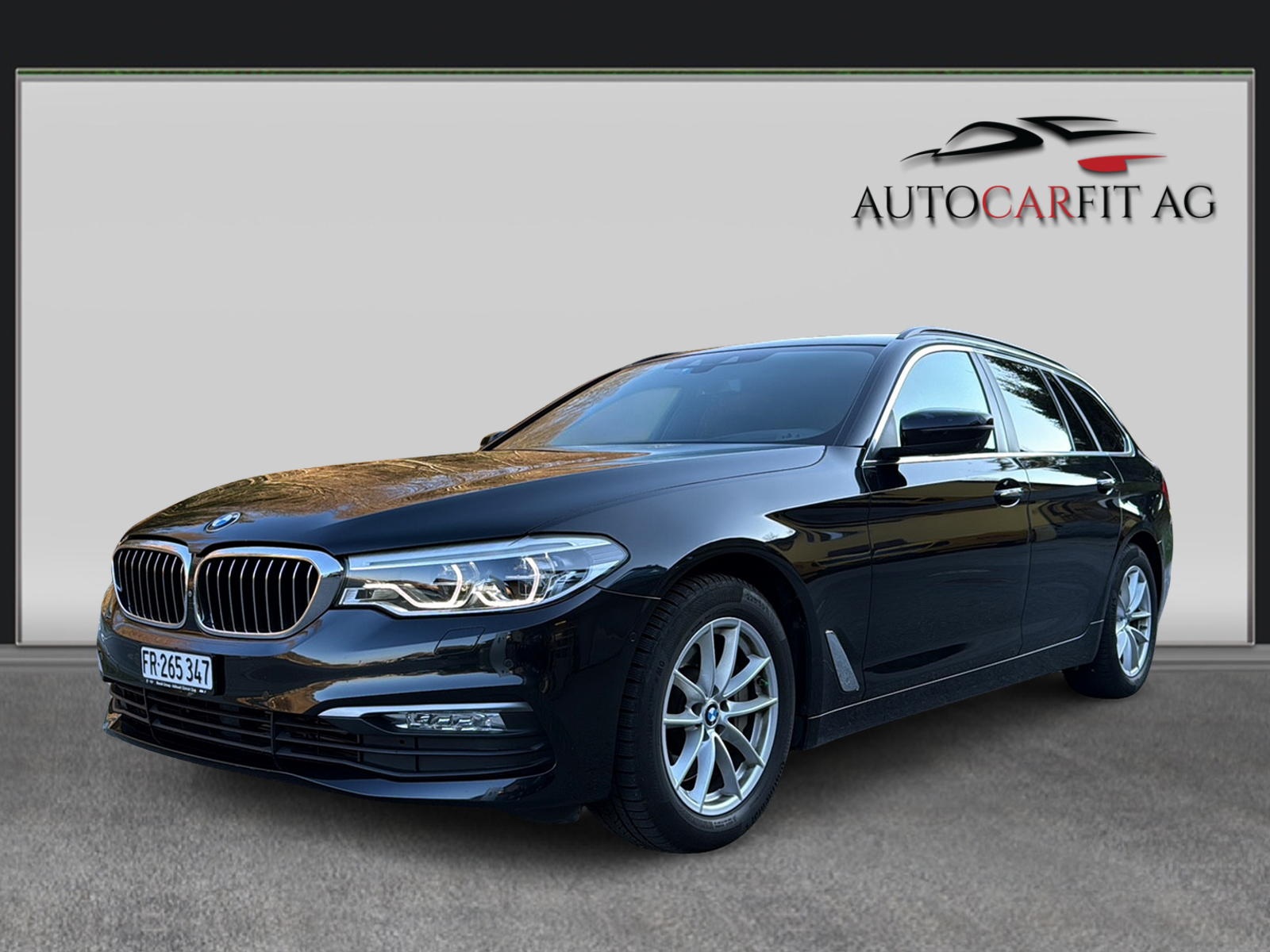 BMW 530d xDrive Touring Steptronic-image-0