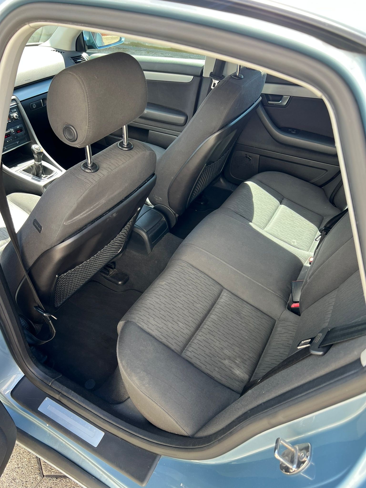 AUDI A4 Limousine 2.0 Turbo FSI-image-5
