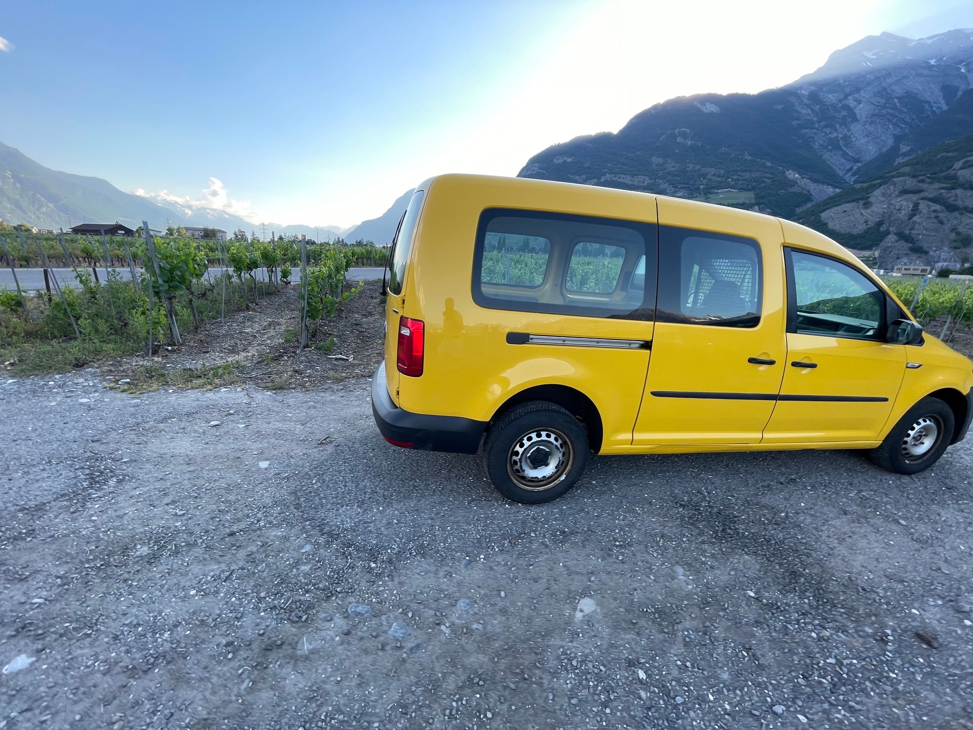 VW Caddy Maxi 2.0TDI 4Motion BlueMotion Technology-image-7
