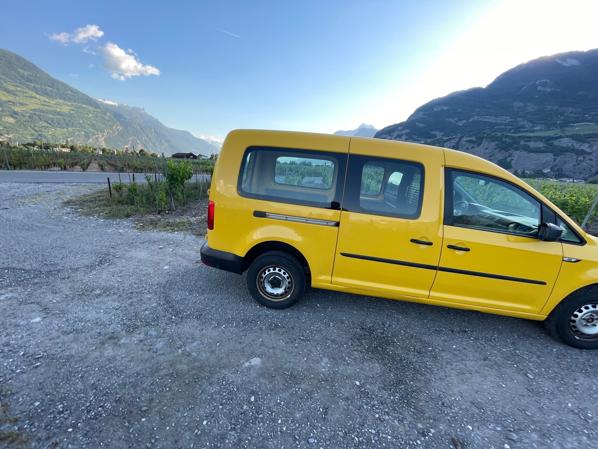 VW Caddy Maxi 2.0TDI 4Motion BlueMotion Technology-image-6