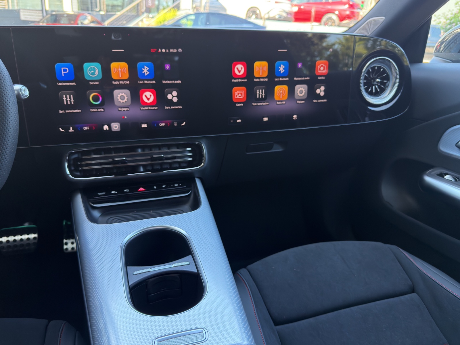 MERCEDES-BENZ CLA 220 8G-DCT 4Matic-image-15