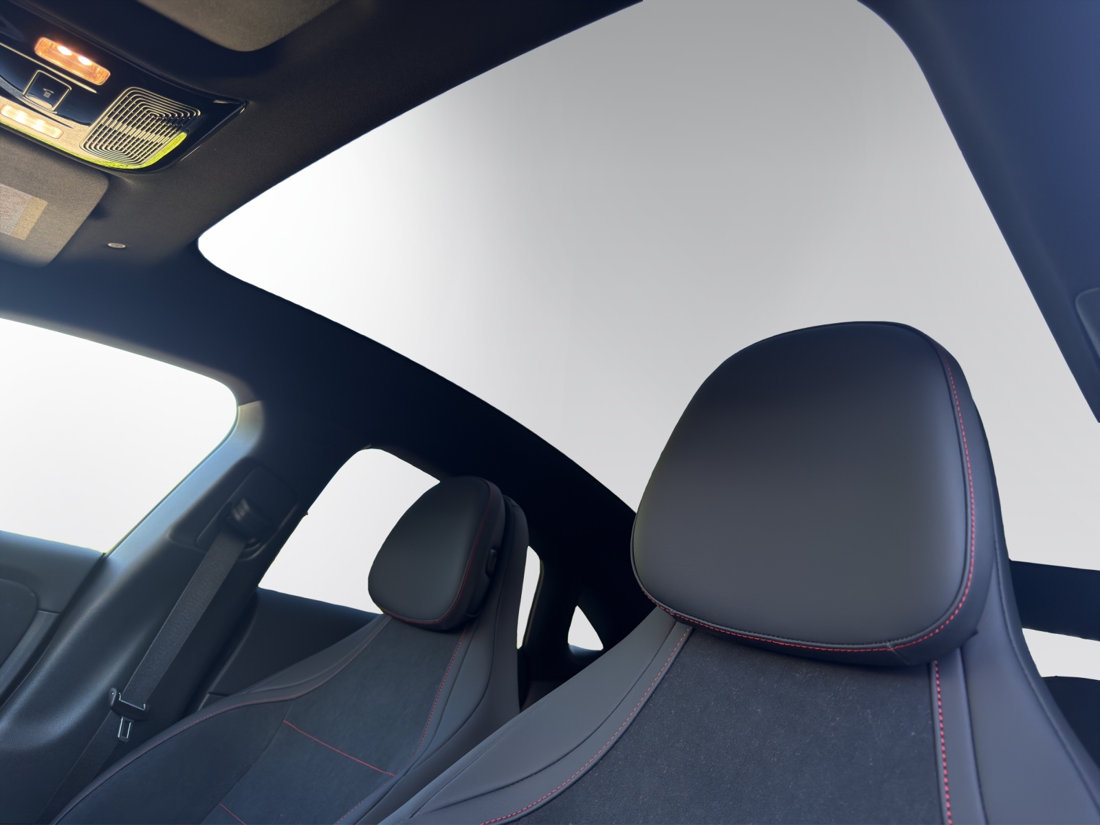 MERCEDES-BENZ CLA 220 8G-DCT 4Matic-image-7